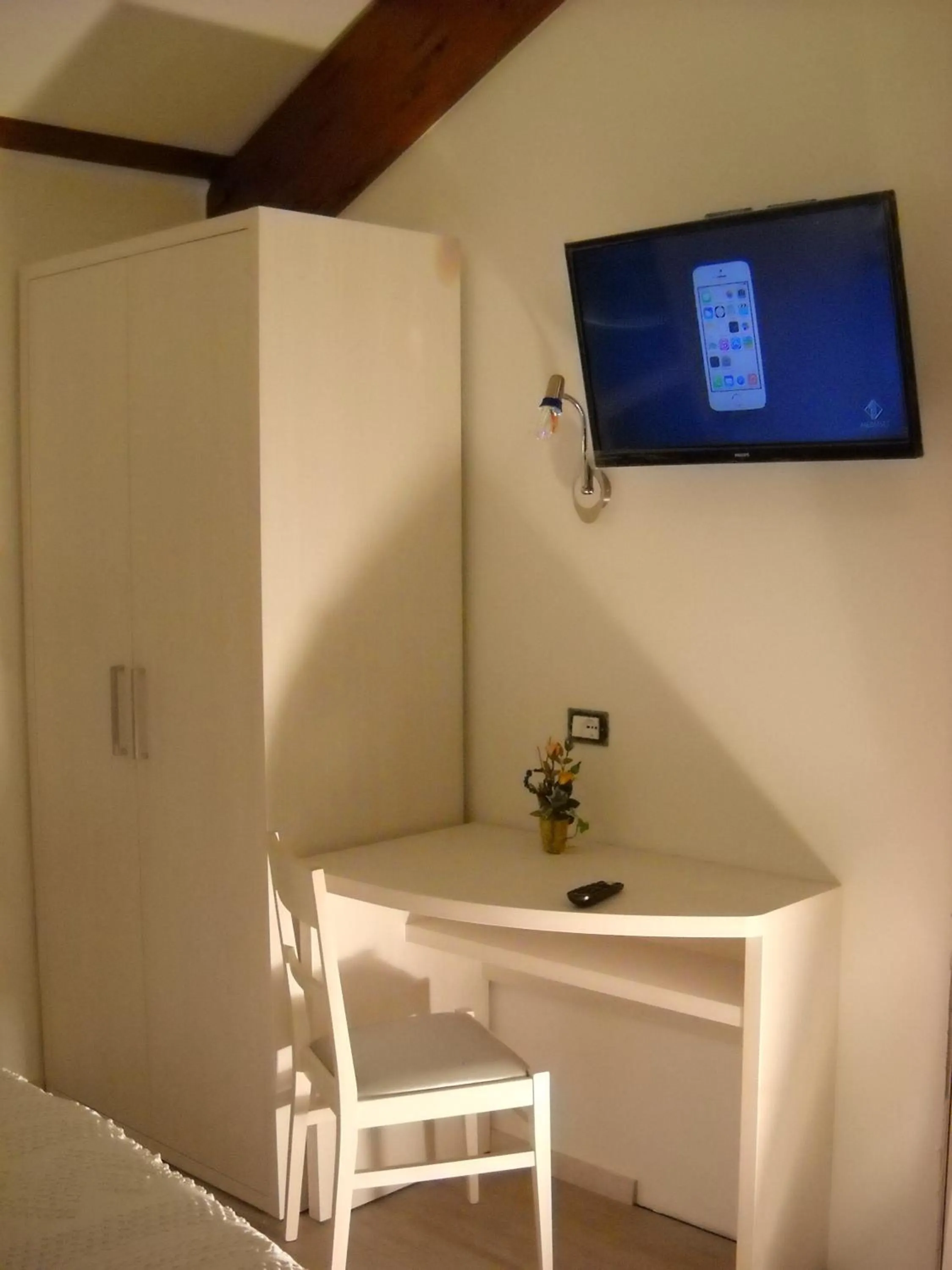 TV and multimedia in B&B Seventy Design