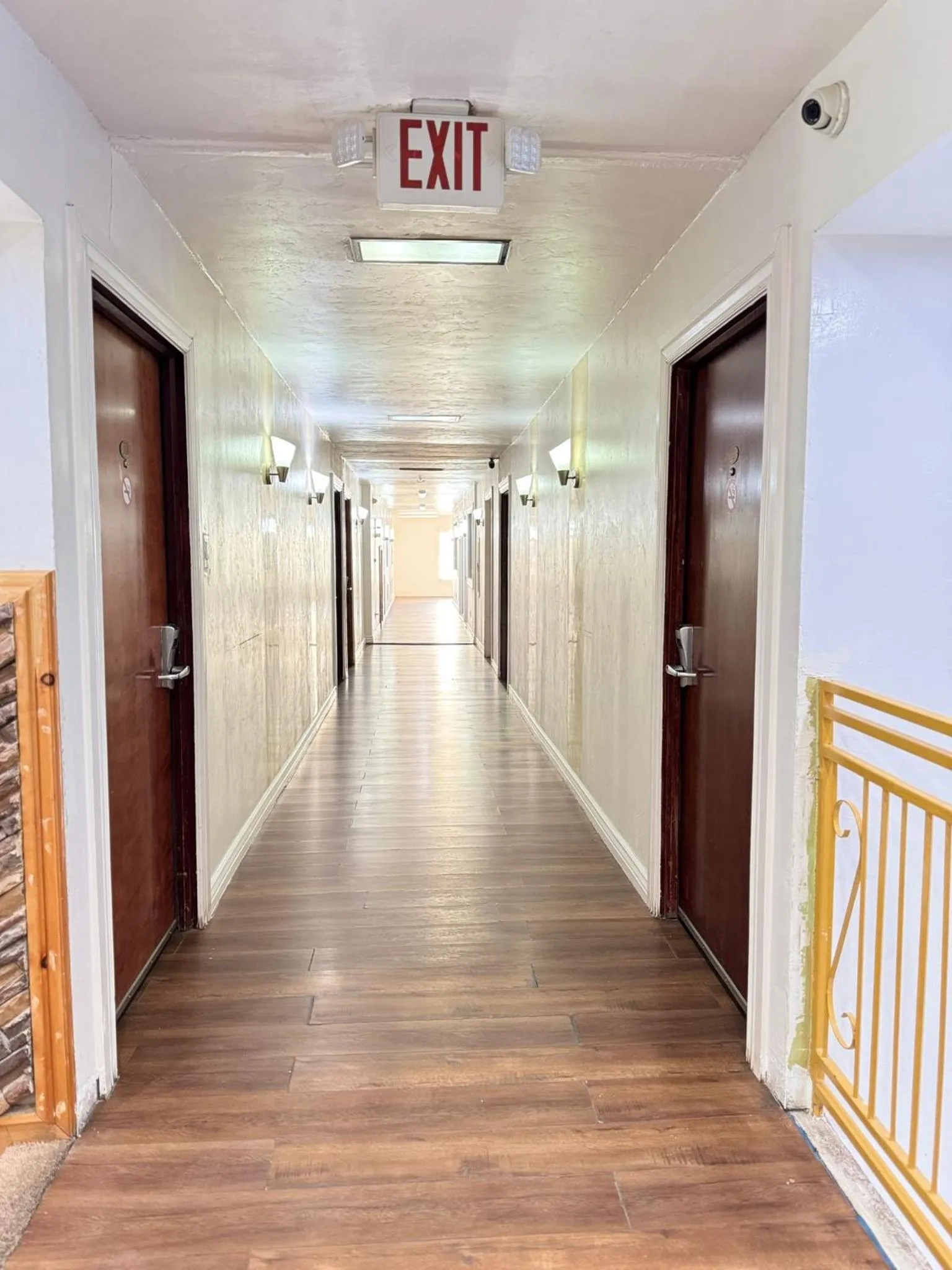 Bedroom in B&J HOTEL AND APARTMENTS