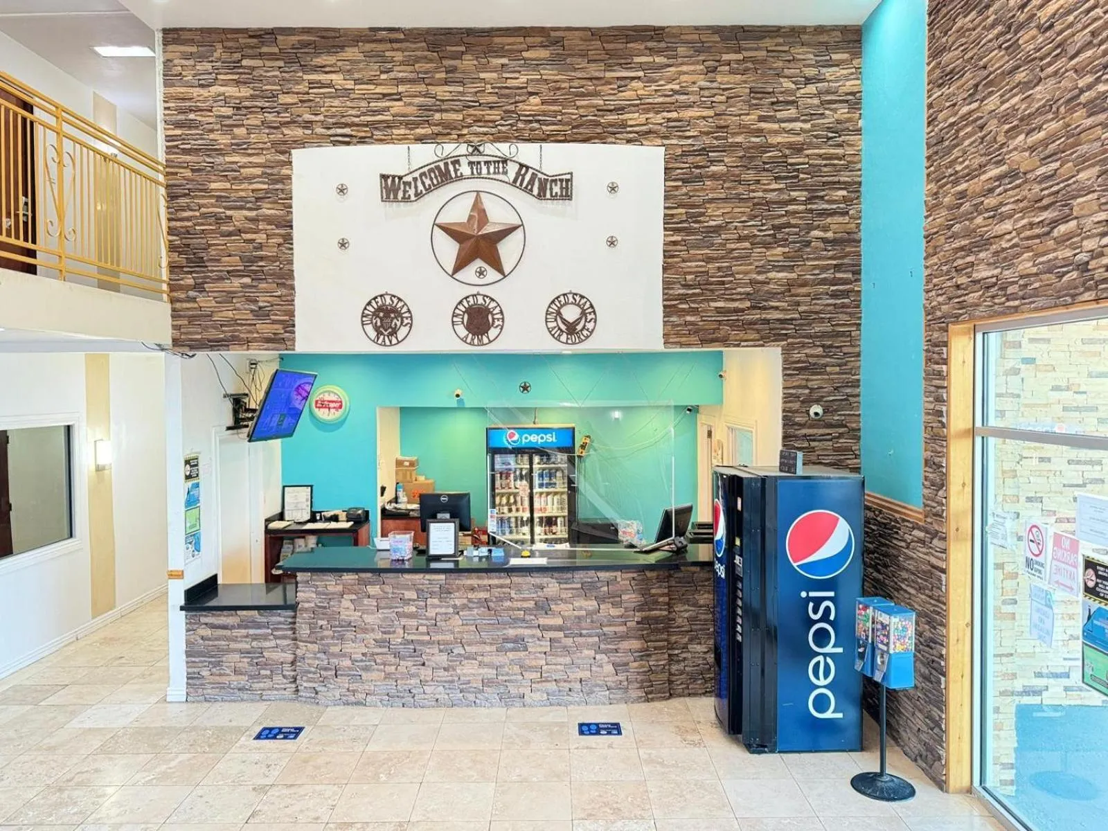 Coffee/tea facilities in B&J HOTEL AND APARTMENTS