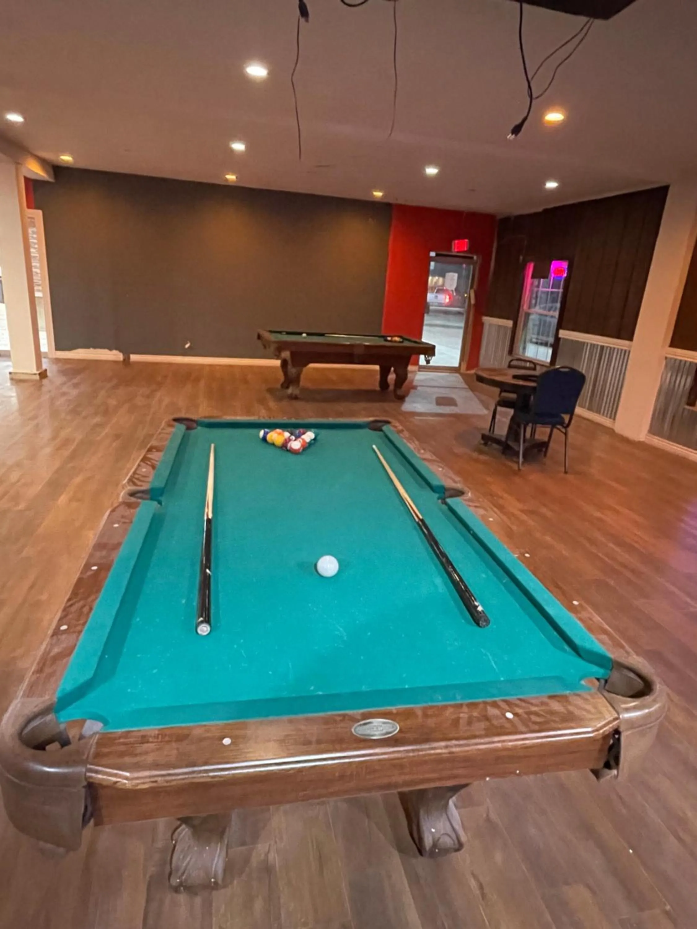 Billiard in B&J HOTEL AND APARTMENTS