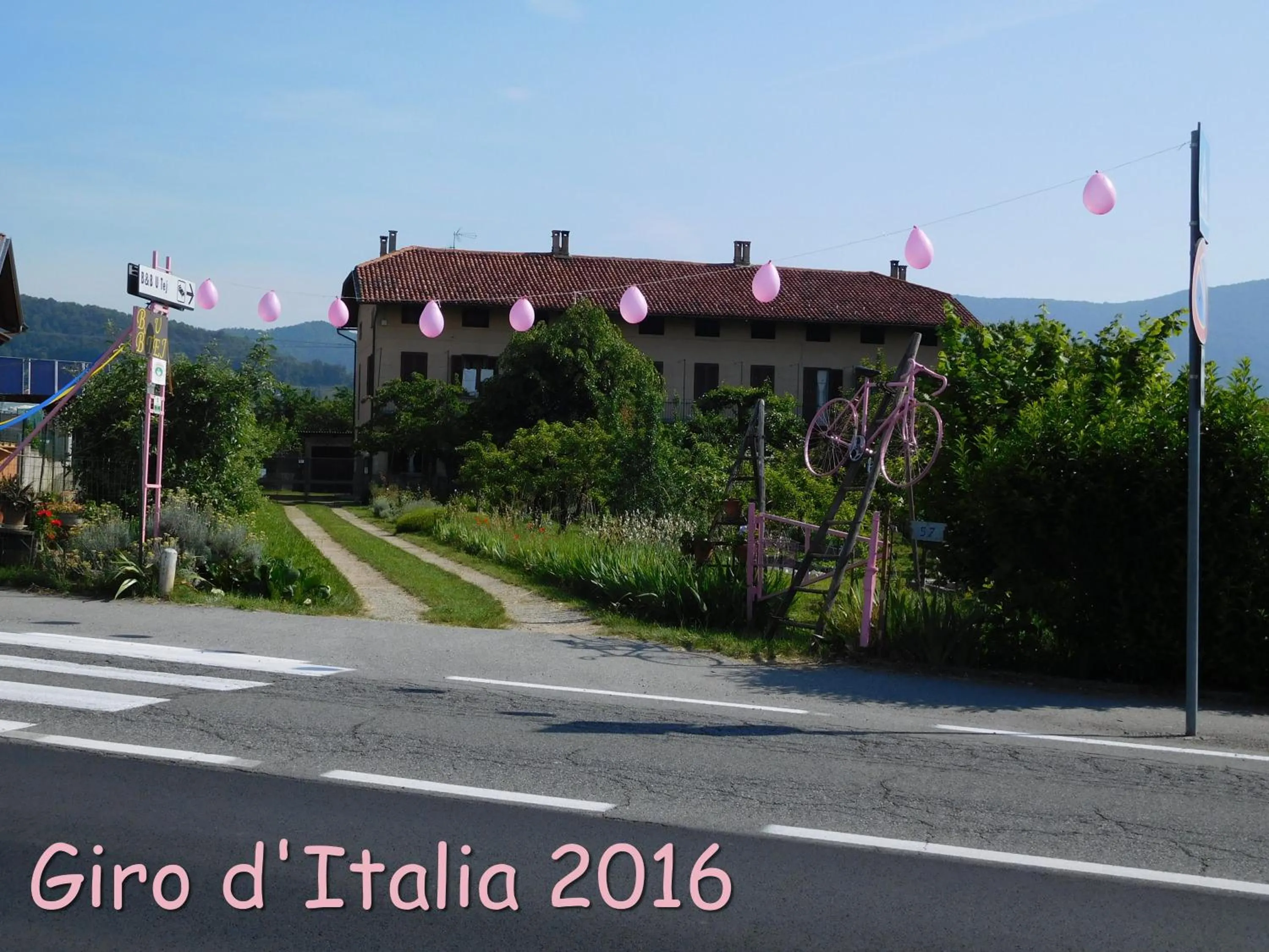 Facade/entrance in U Tej