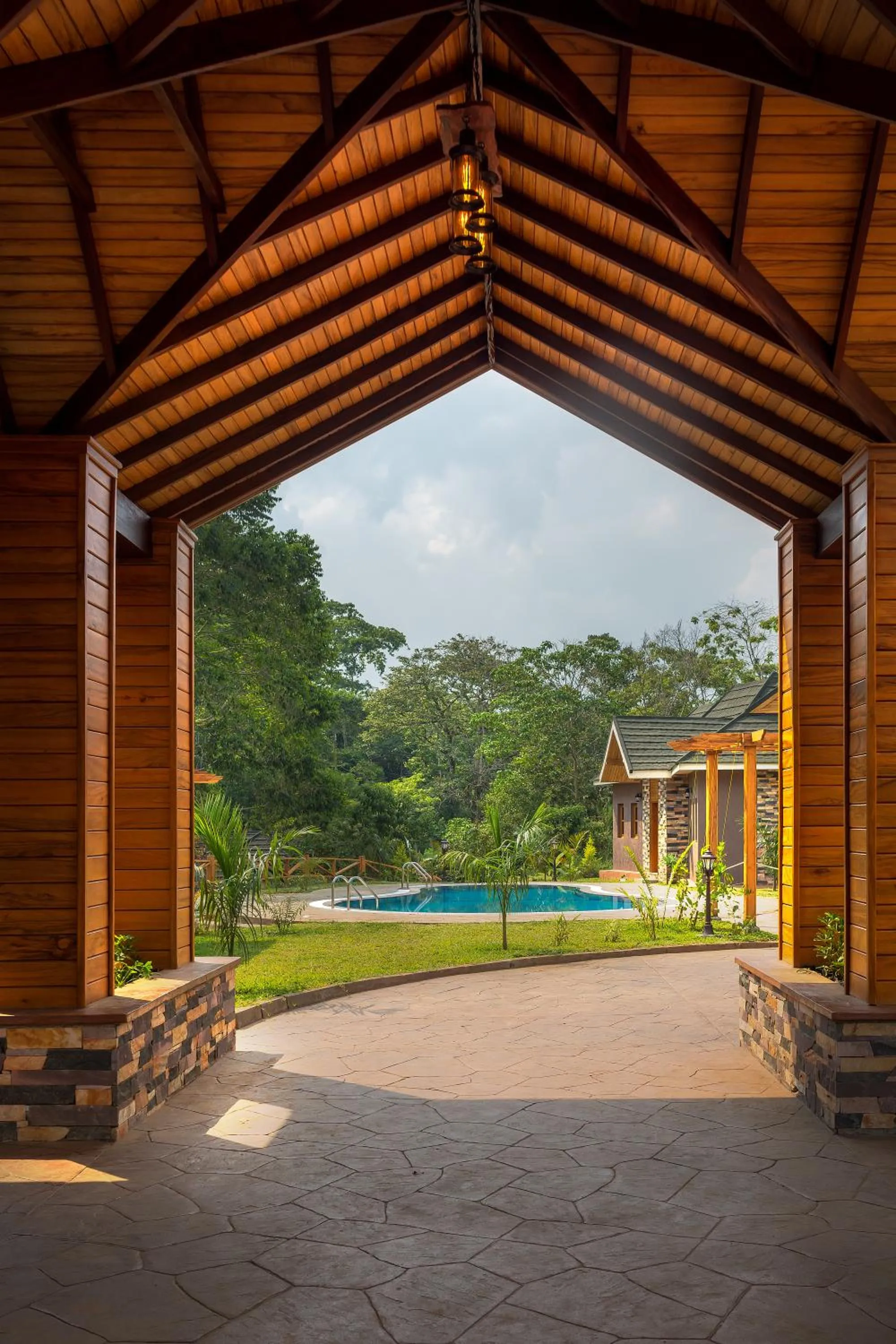 Swimming pool in Chimpundu Lodge
