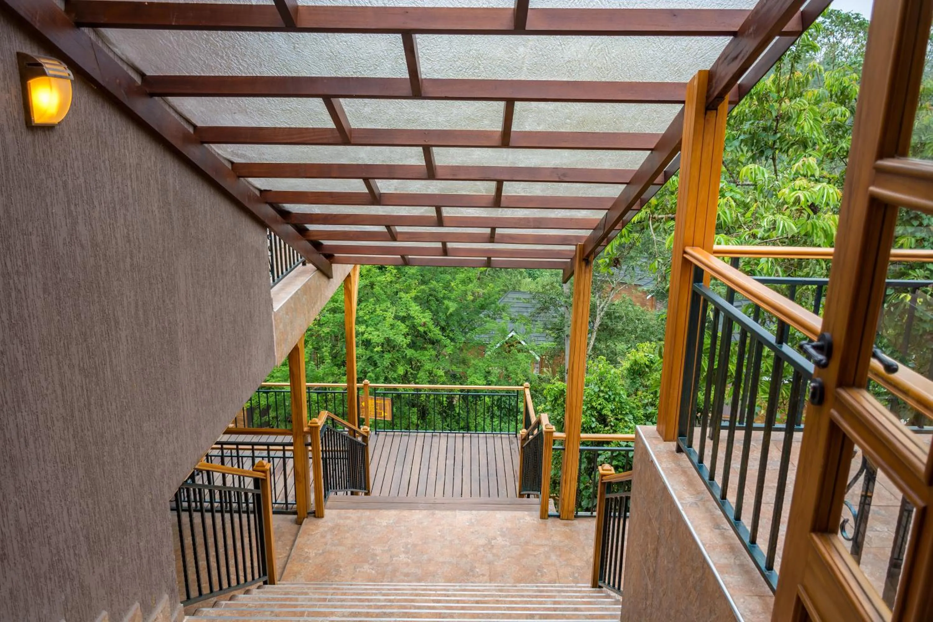 Balcony/Terrace in Chimpundu Lodge