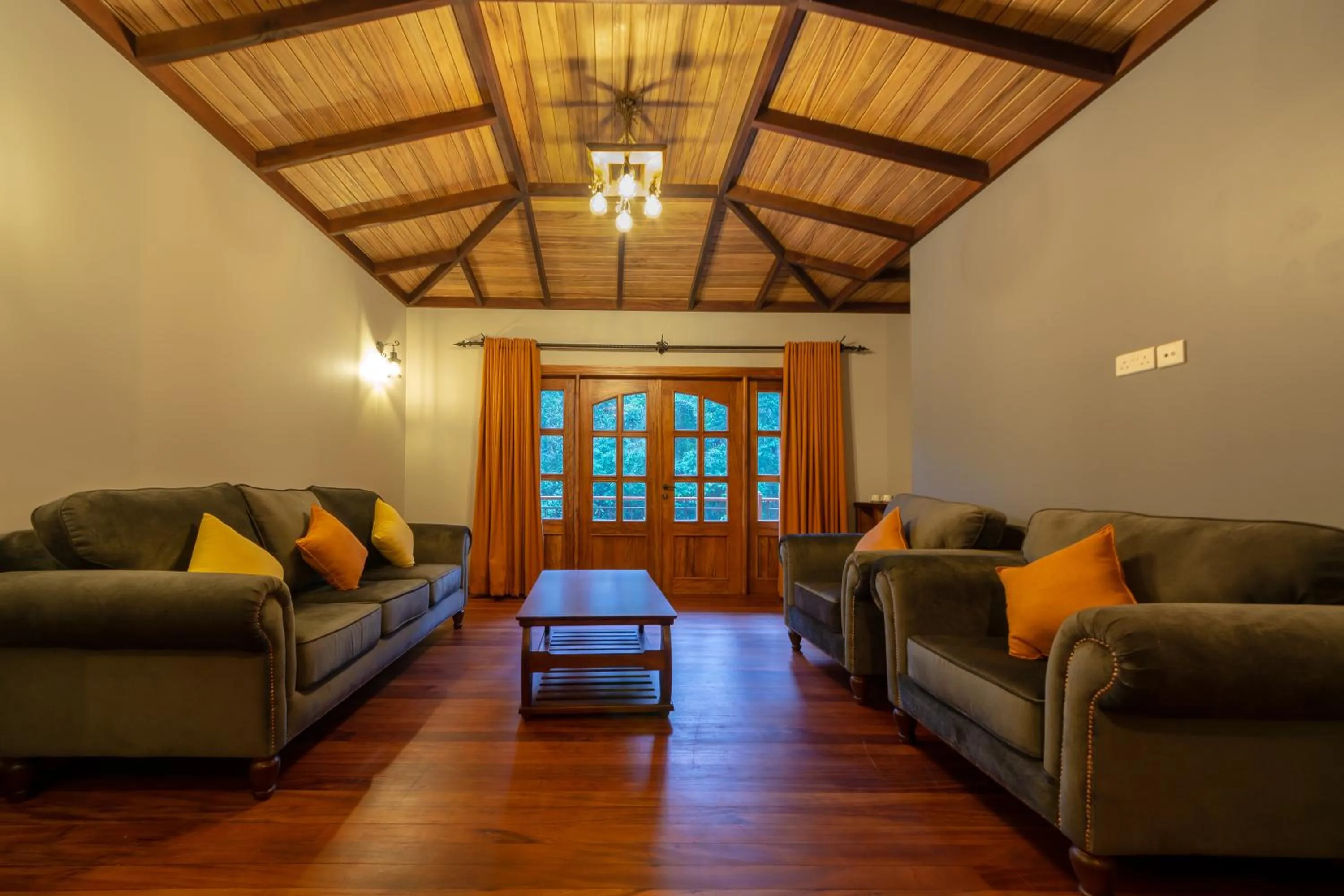 Living room in Chimpundu Lodge