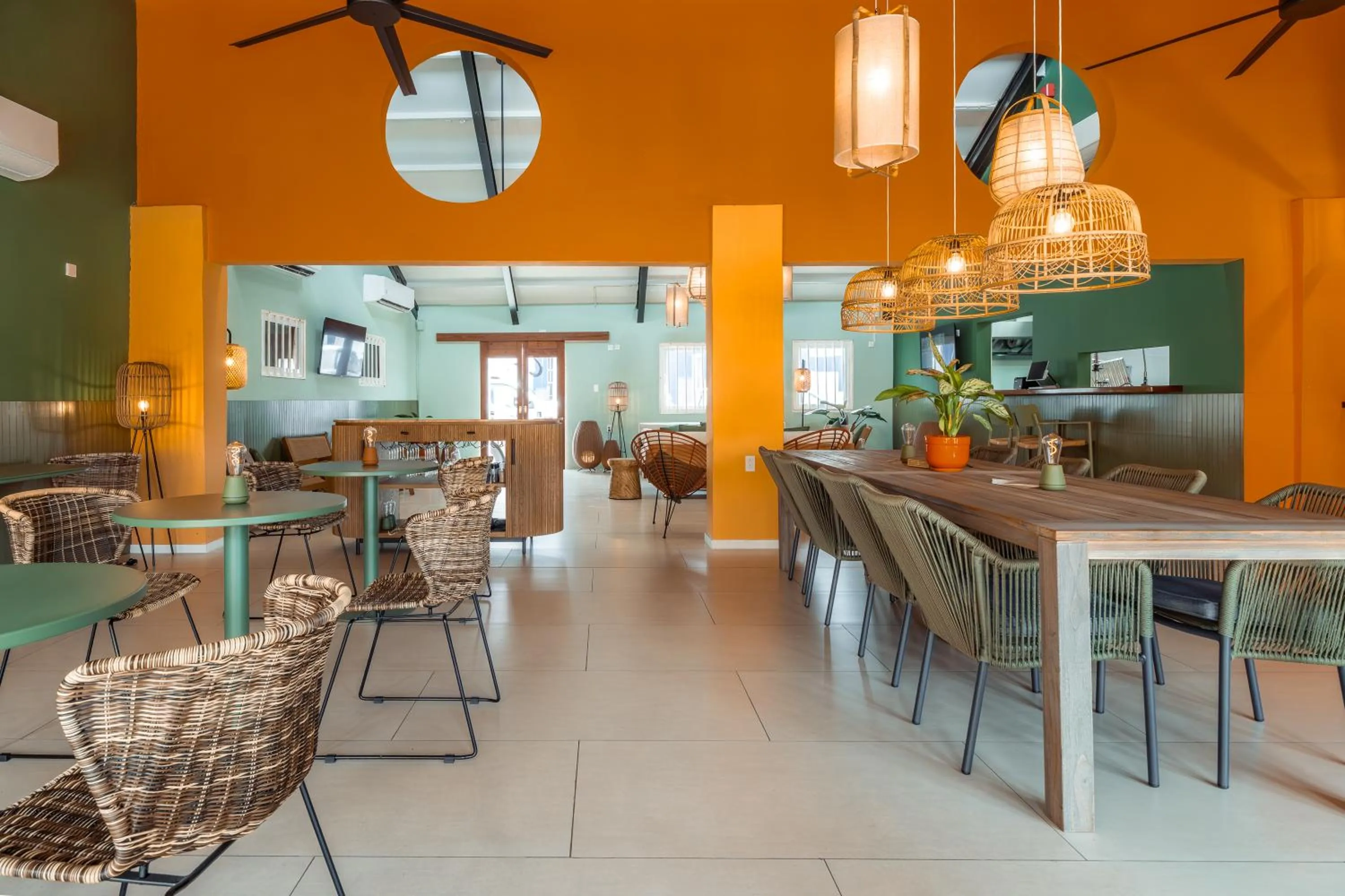 Restaurant/places to eat in The Freedom Hotel