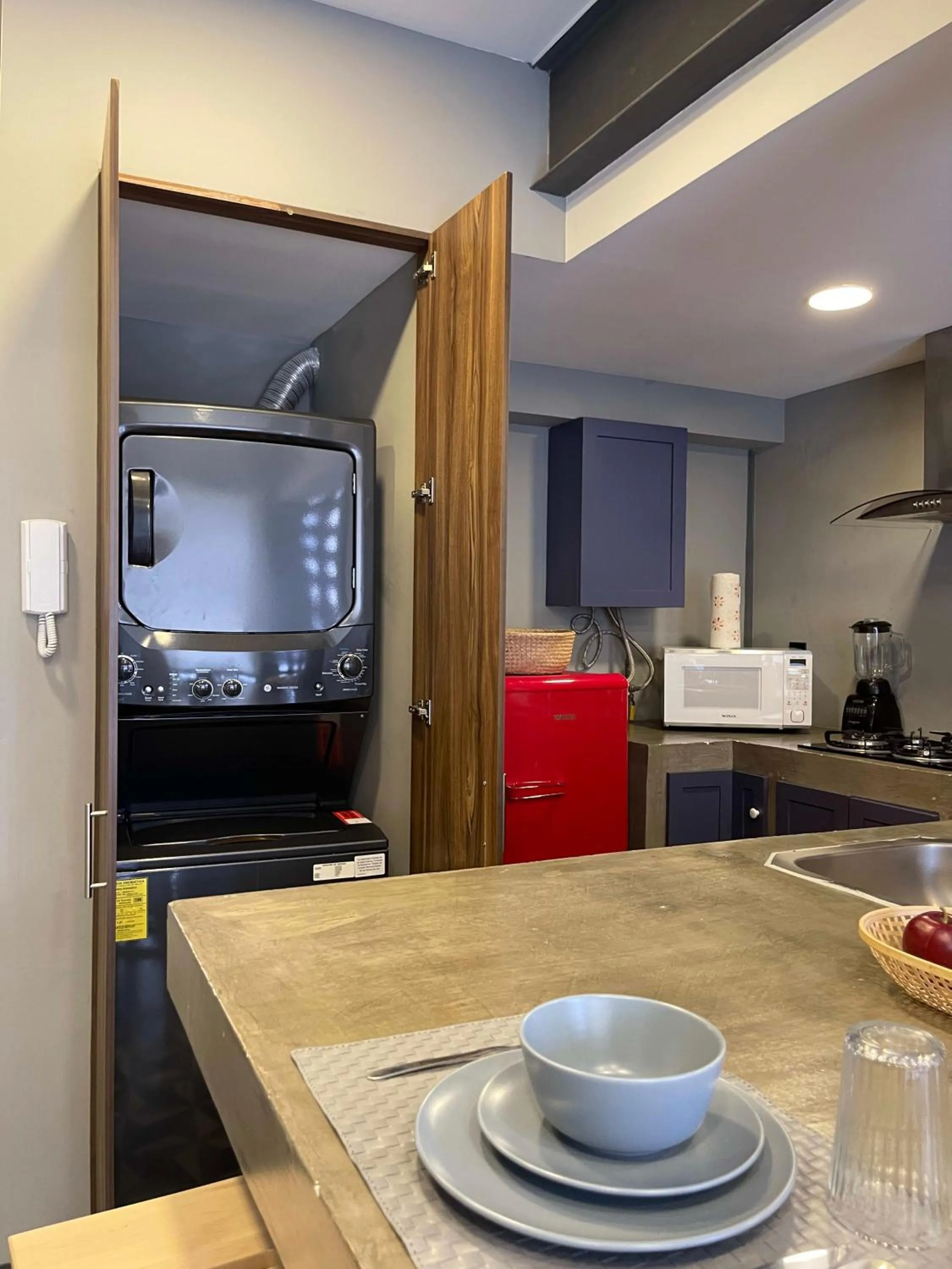 Kitchen/Kitchenette in Departamento en la CONDESA Cama KING SIZE