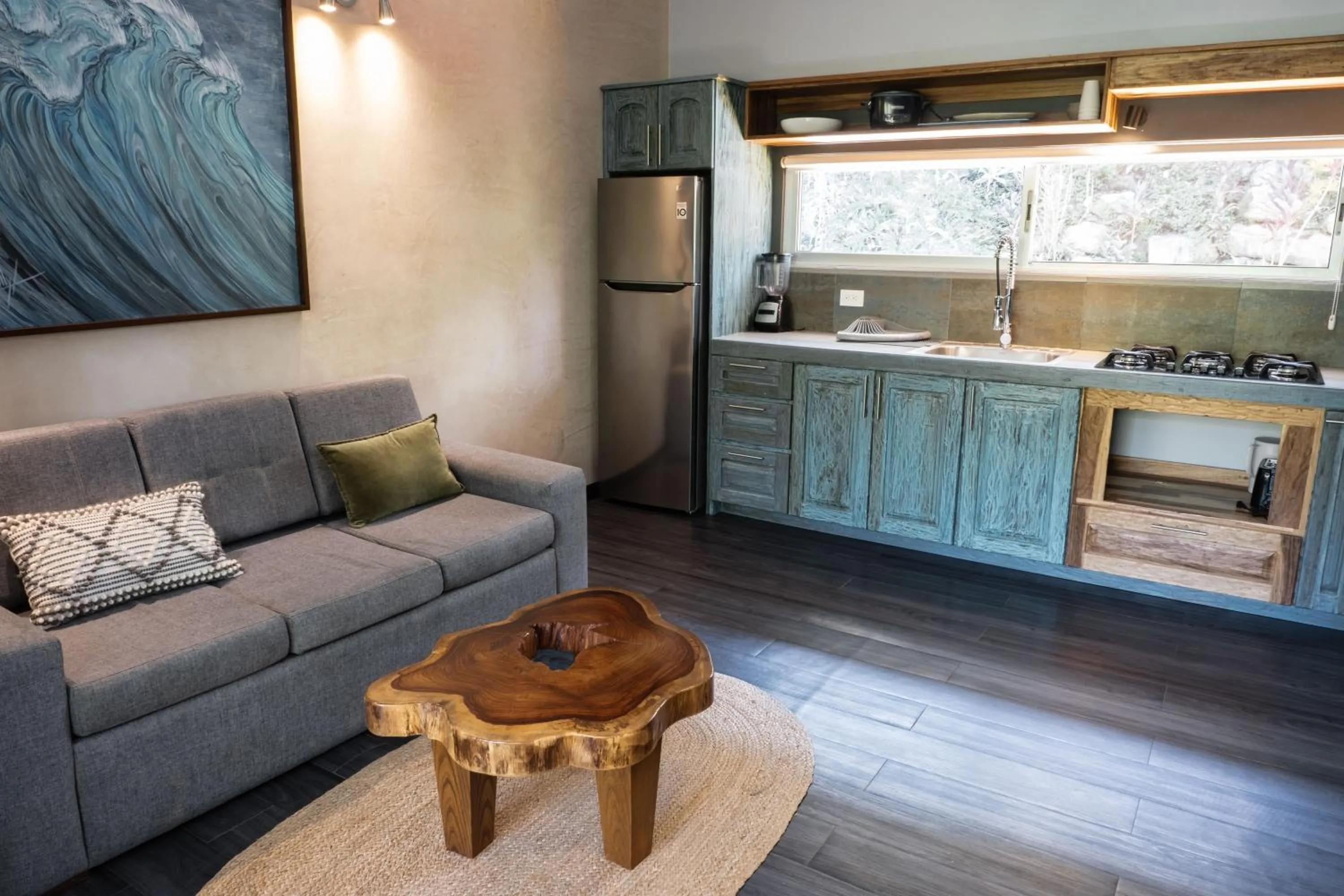 Kitchen or kitchenette in Hotel FAREMITI Uvita