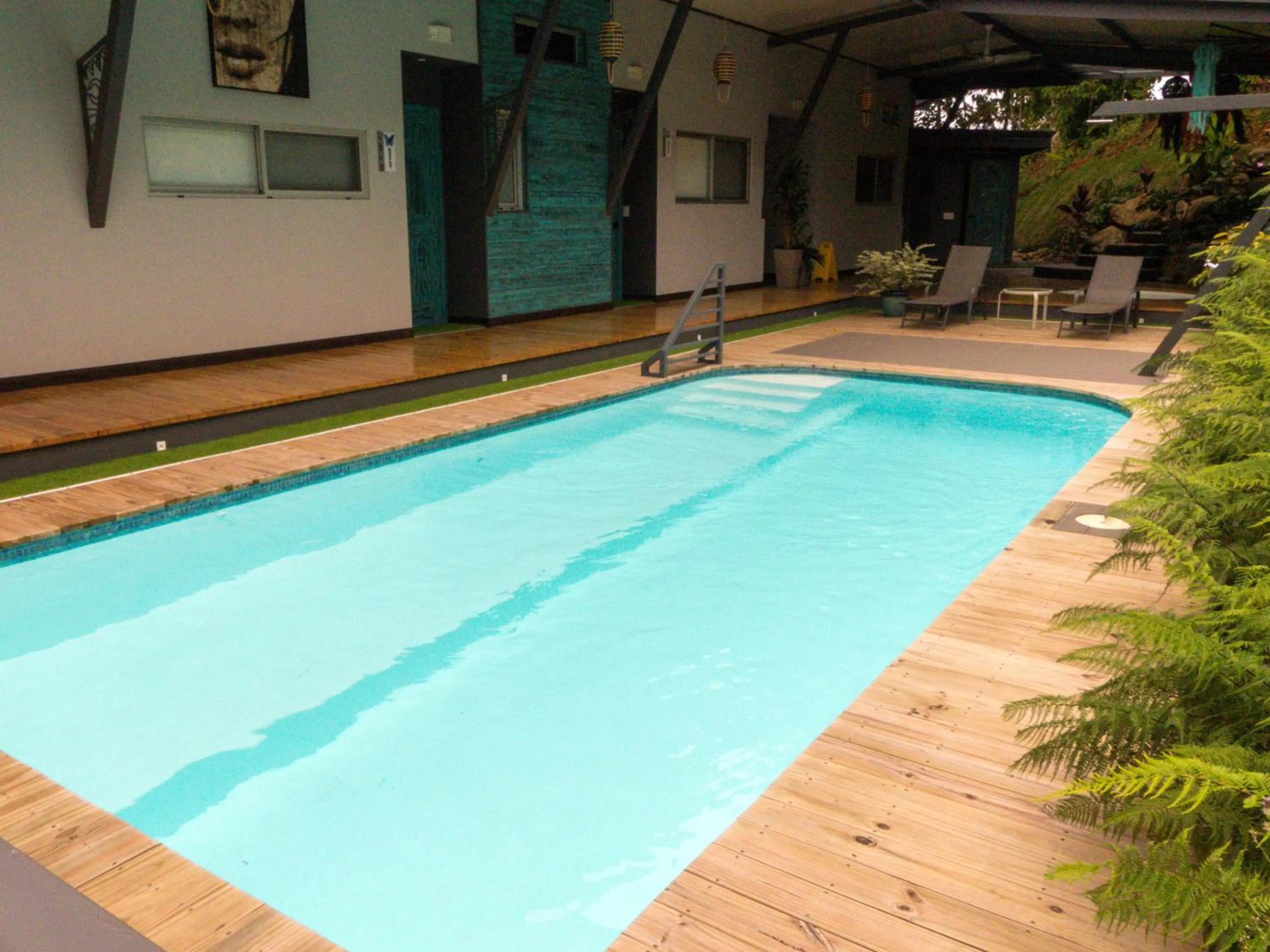 Swimming pool in Hotel FAREMITI Uvita