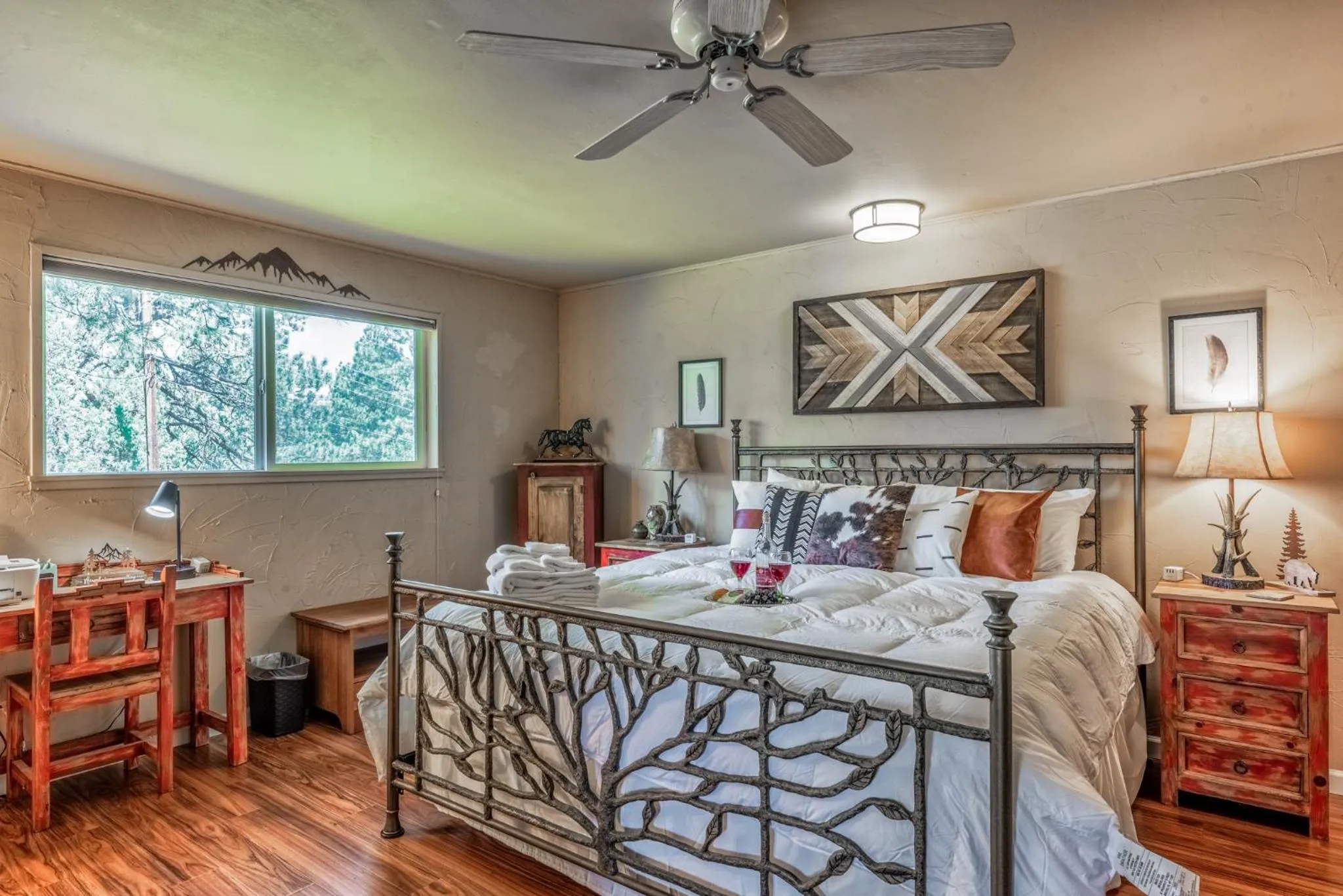 Bed in The Painted Horse Retreat