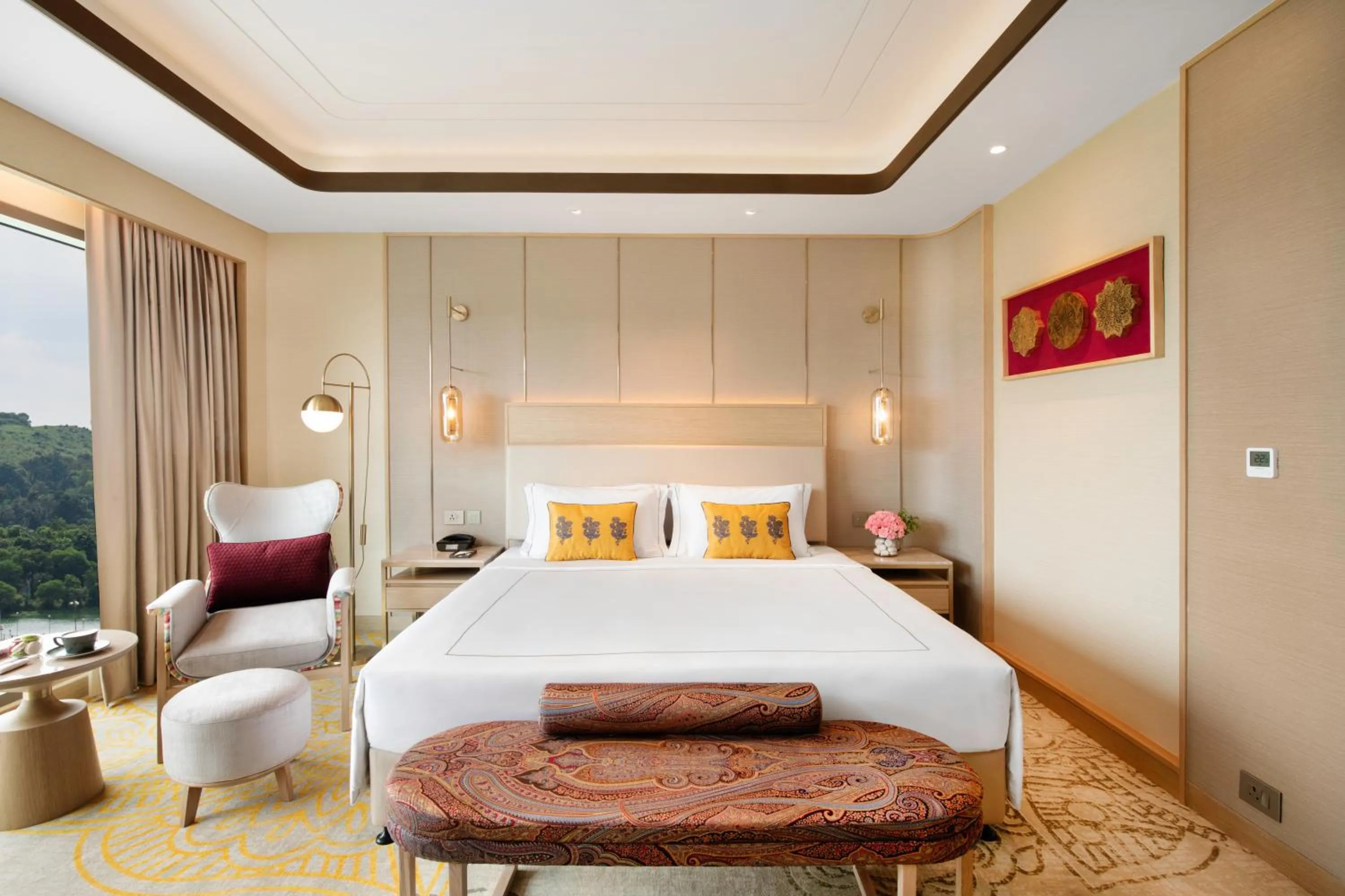 Bed in Taj Lakefront Bhopal