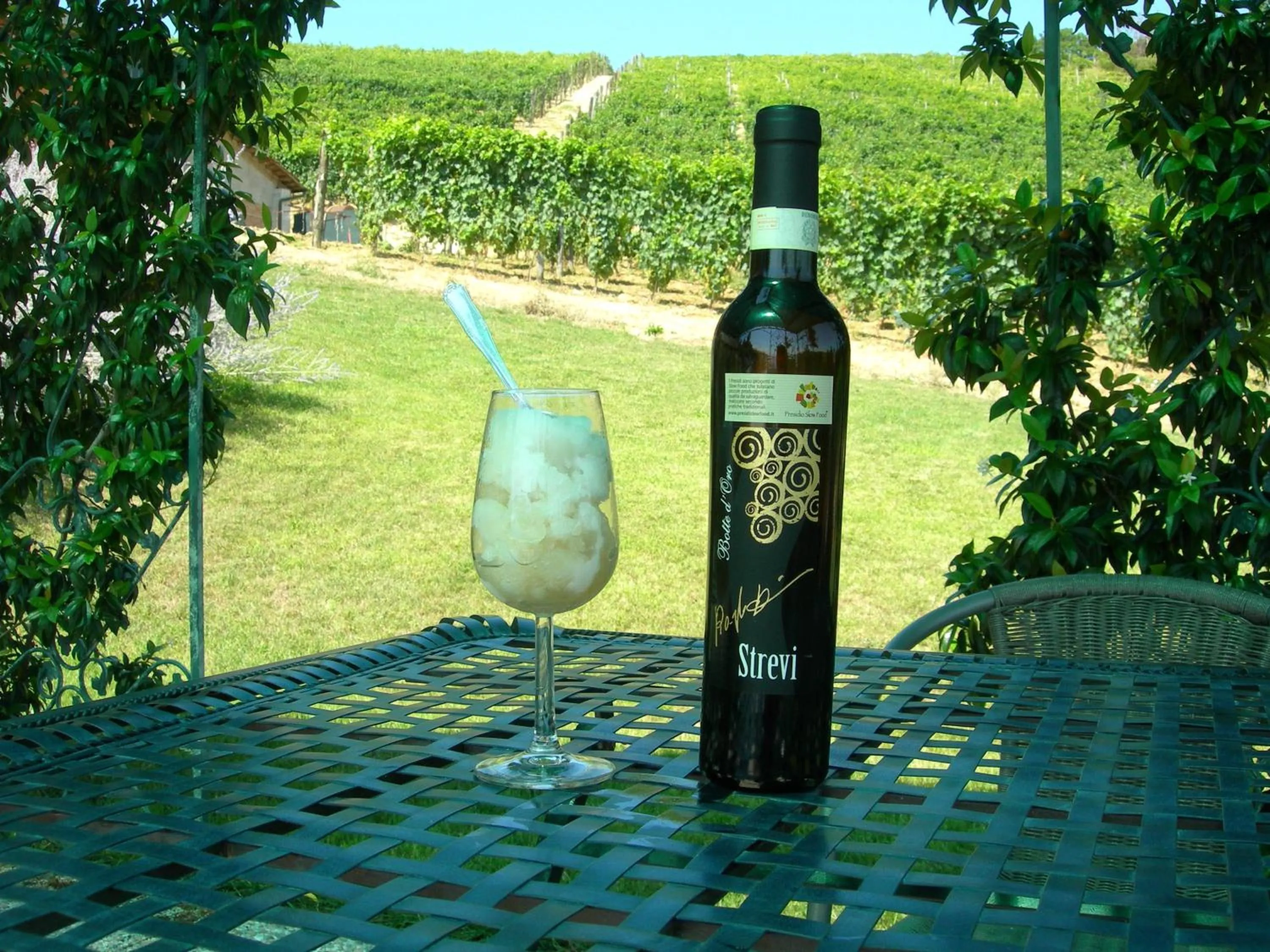 Alcoholic drinks in Cà Du Ruja