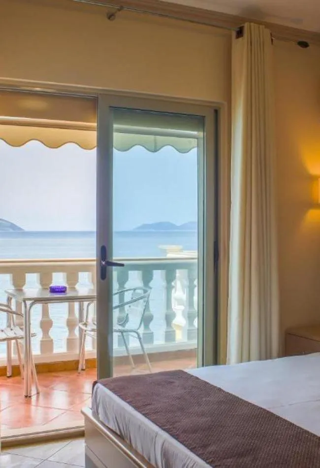 Balcony/Terrace, Bed in Hotel Liro - Adults Only