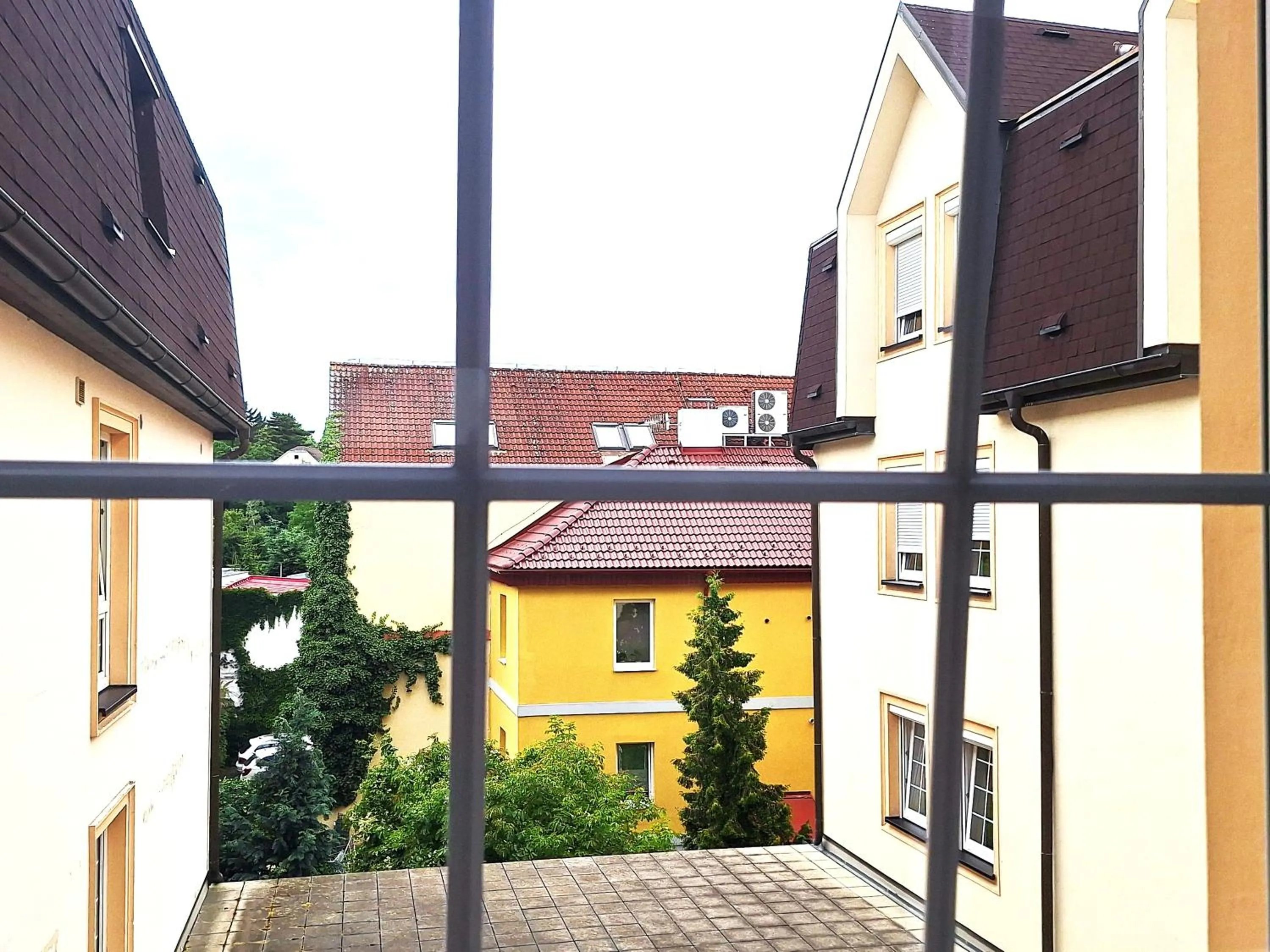 Property building in Hotel Avion