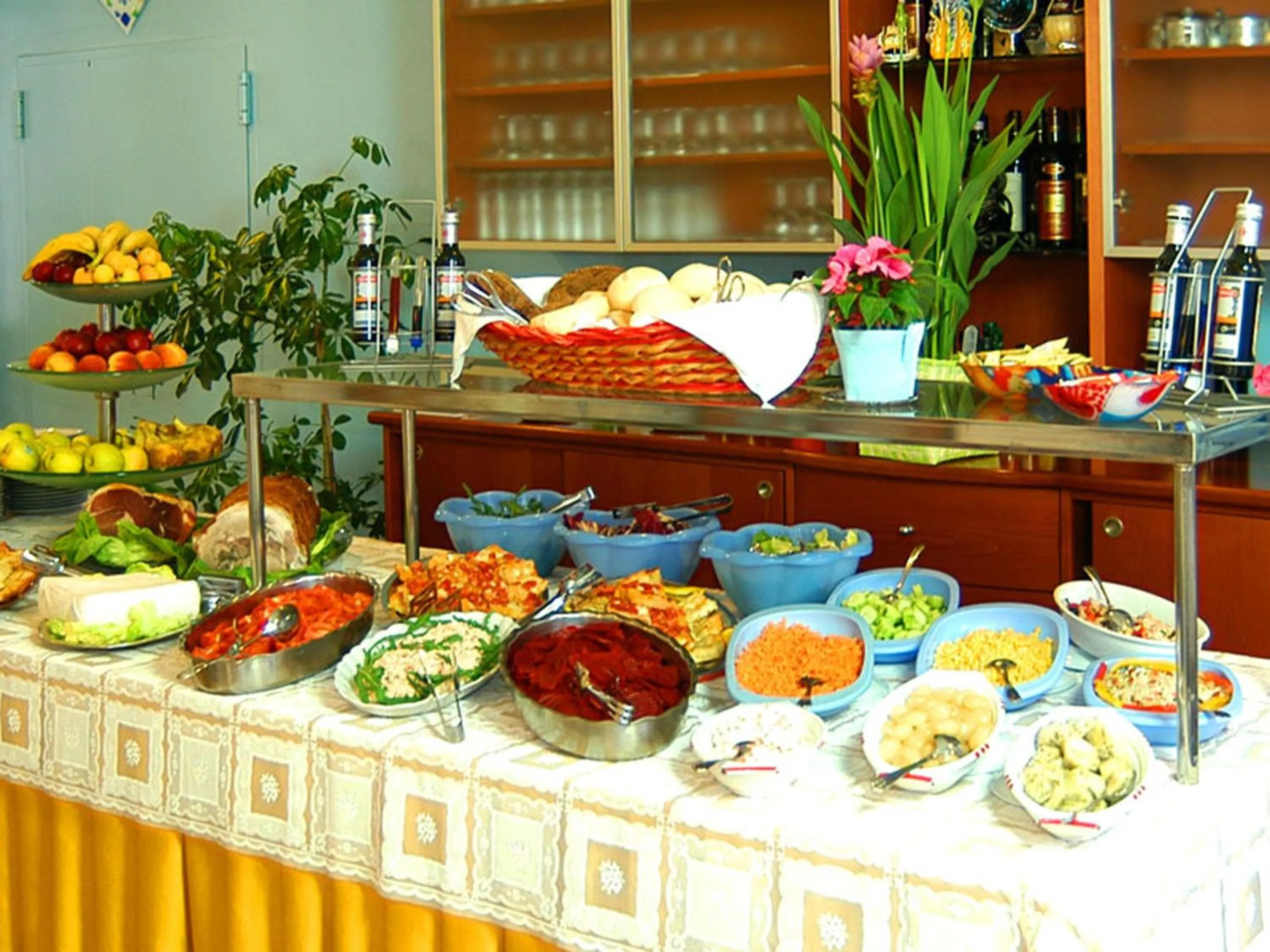 Food and drinks in Hotel Metron