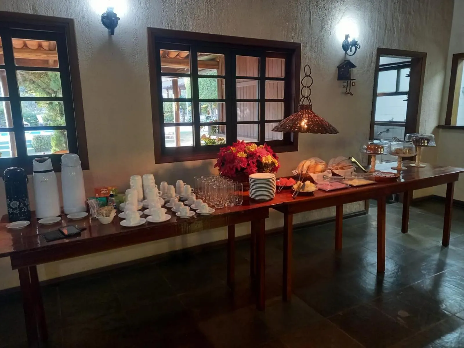 Restaurant/places to eat in Pousada Realeza Atibaia