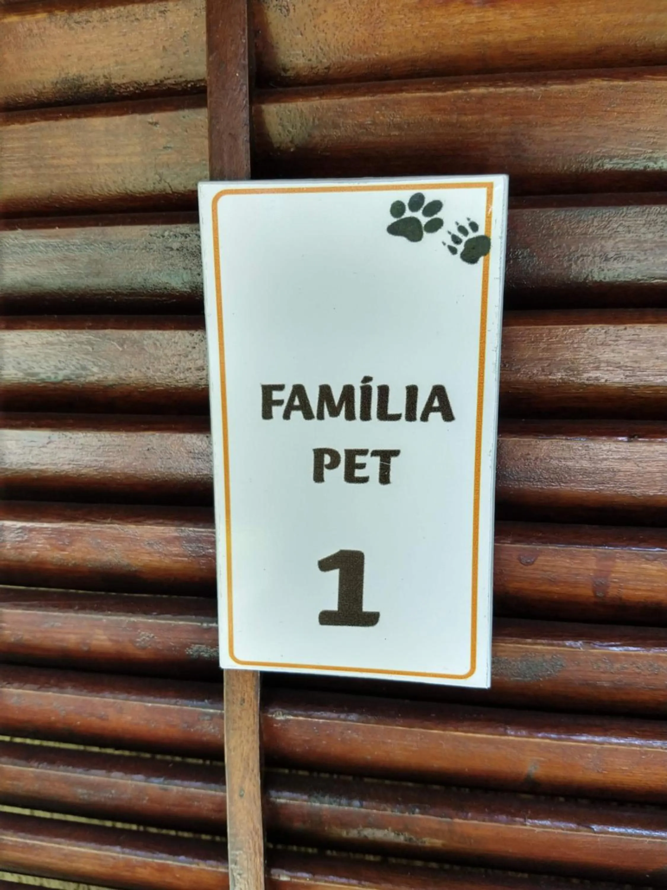 Logo/Certificate/Sign in Pousada Realeza Atibaia