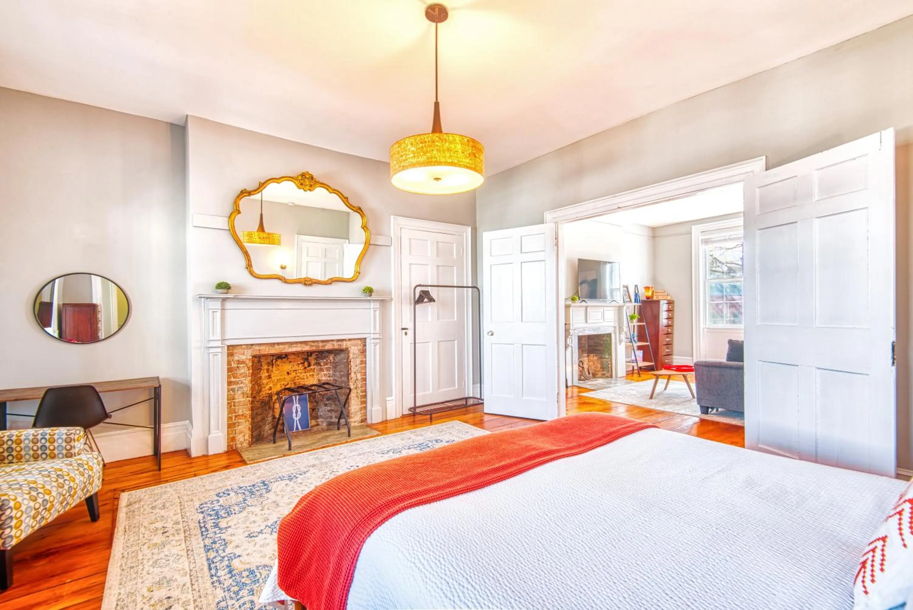 Bed in Hudson Mariner