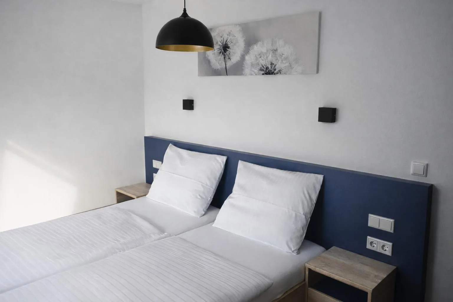 Photo of the whole room, Bed in Hotel Central City Hbf Nürnberg Garni