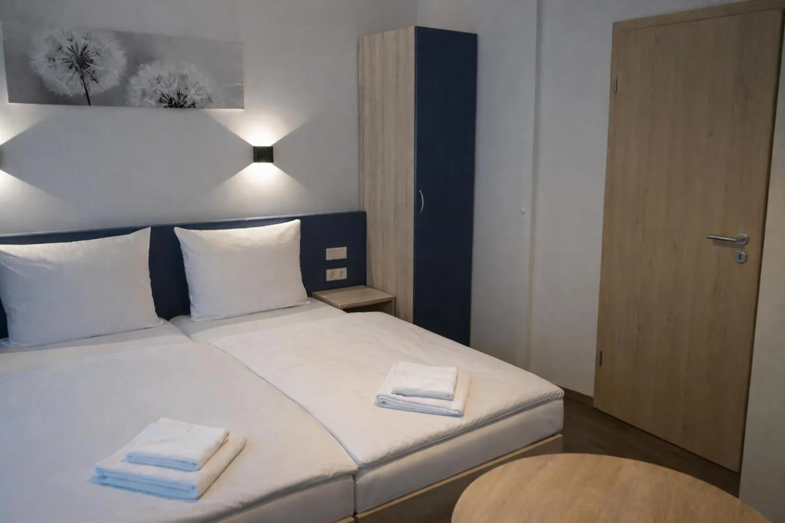 Photo of the whole room, Bed in Hotel Central City Hbf Nürnberg Garni