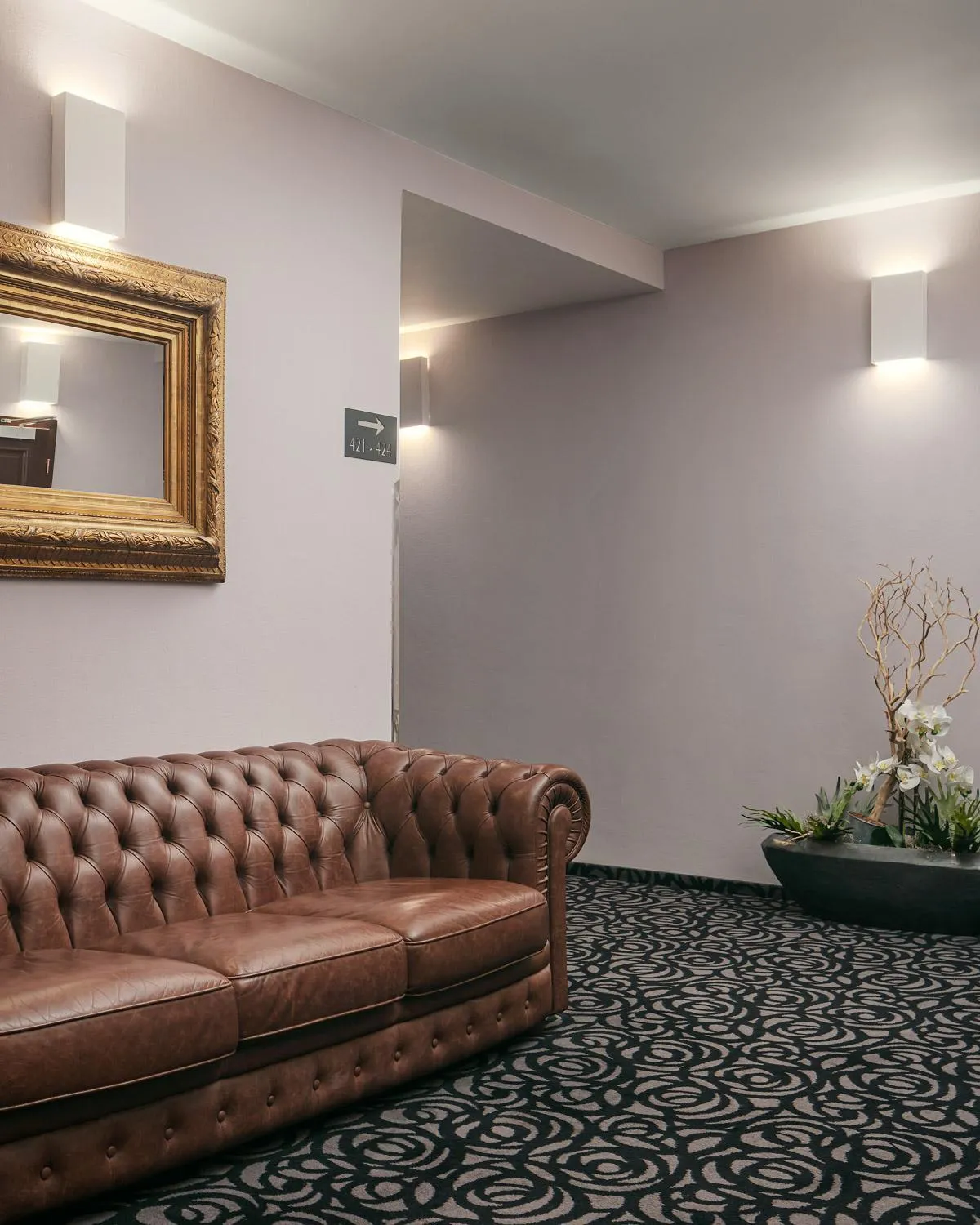 Seating area in Michelangelo Grand Hotel