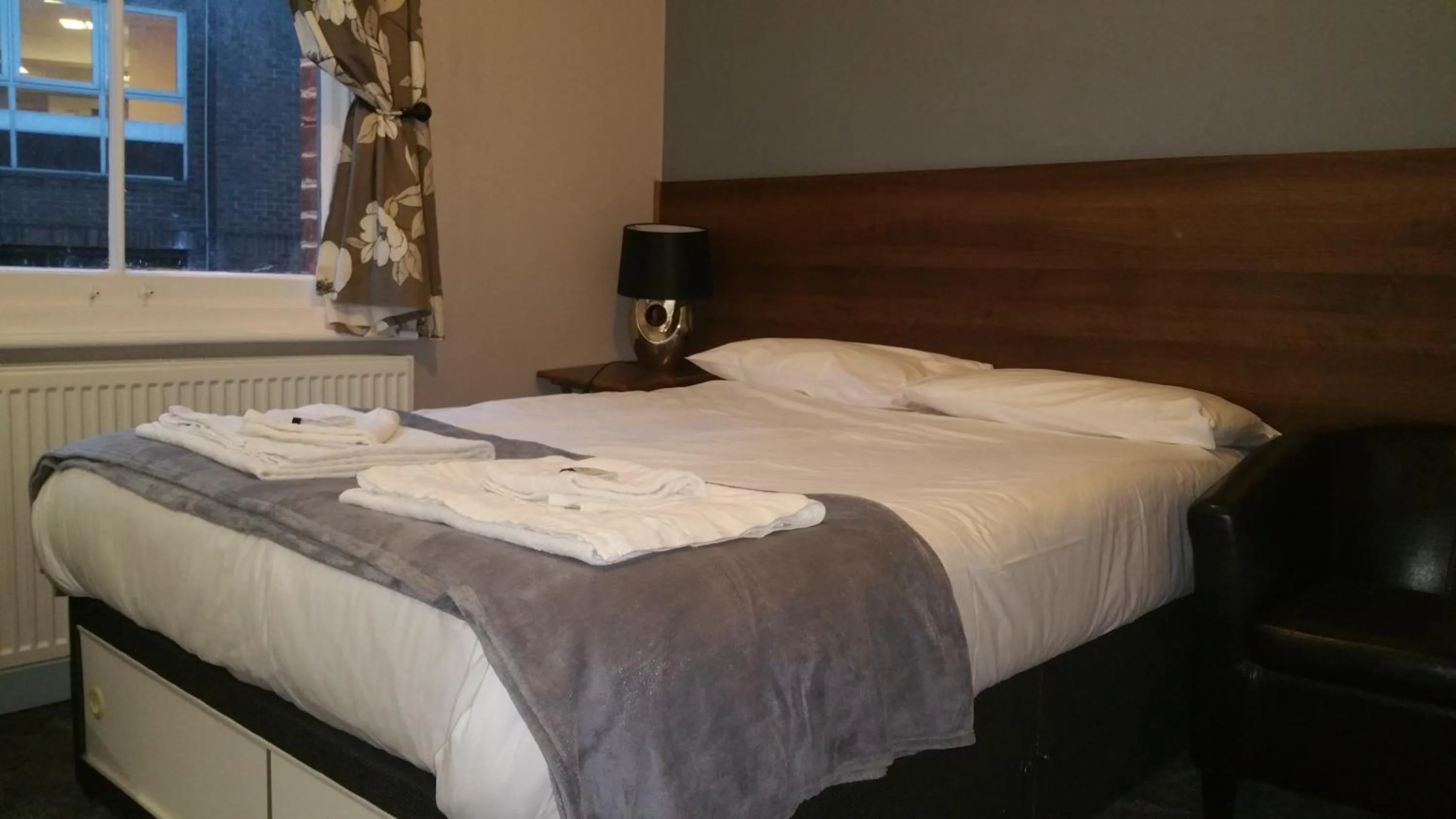 Bedroom, Bed in Ali Inn Oxford