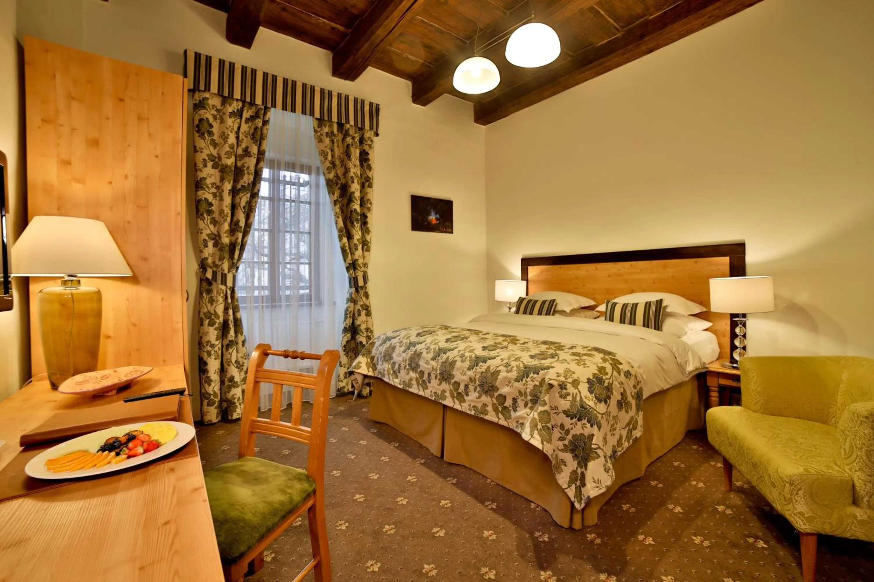 Photo of the whole room, Bed in Questenberg Hotel