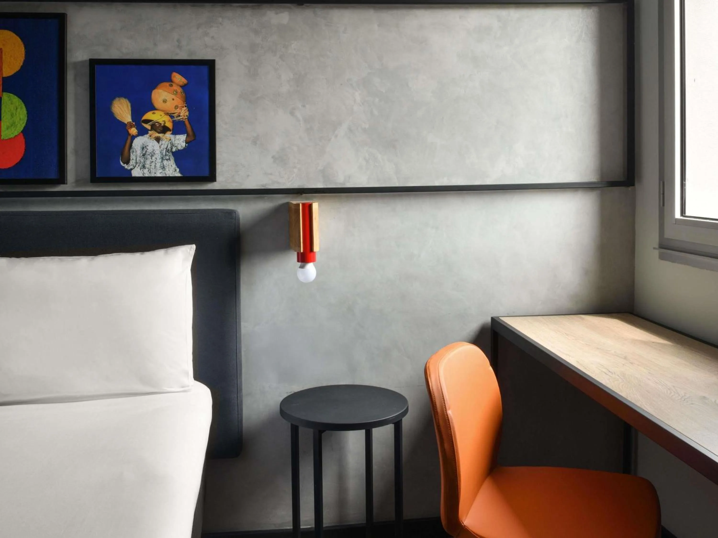 Bedroom in Ibis Styles Abidjan Plateau