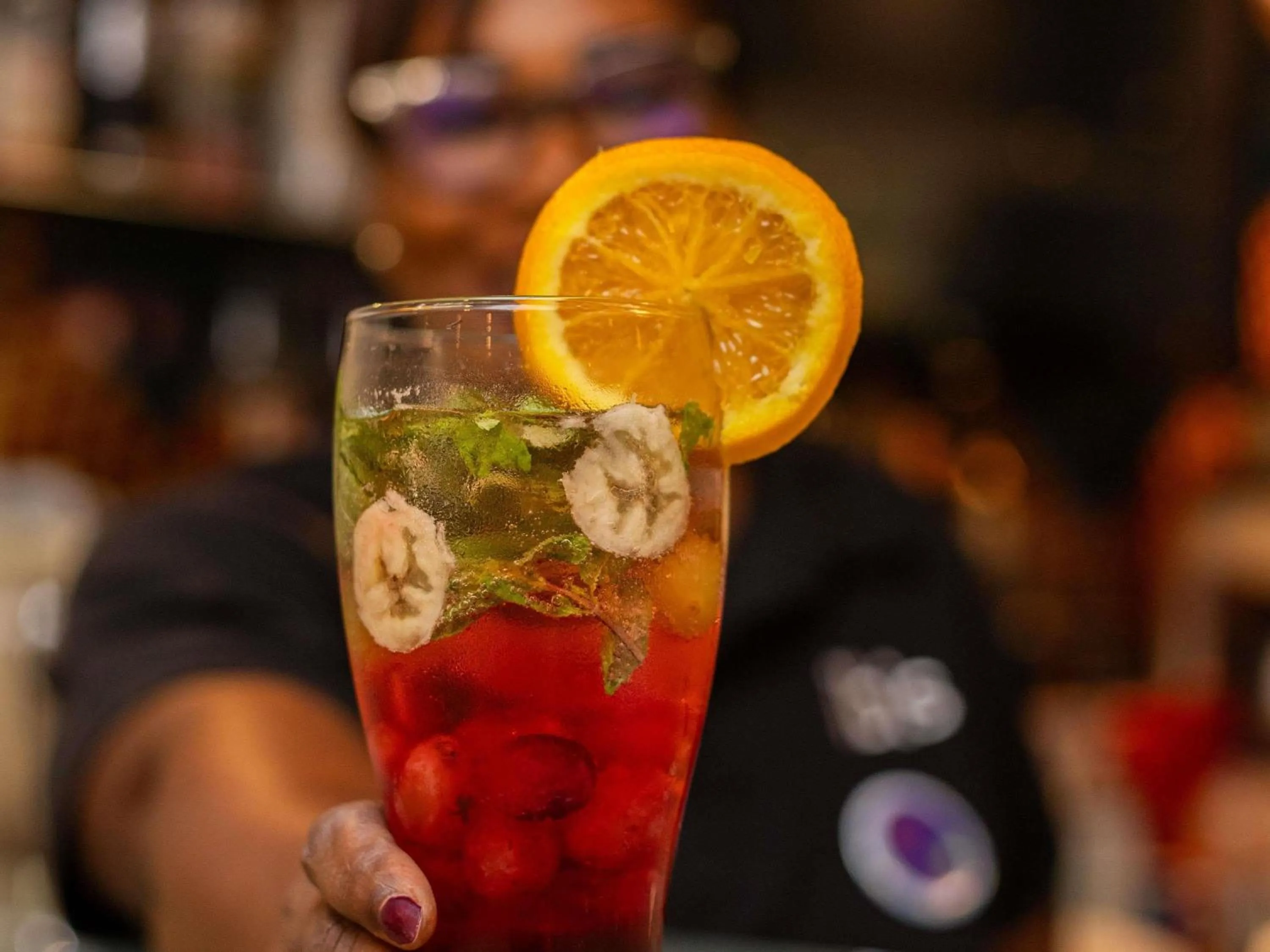 Lounge or bar in Ibis Styles Abidjan Plateau