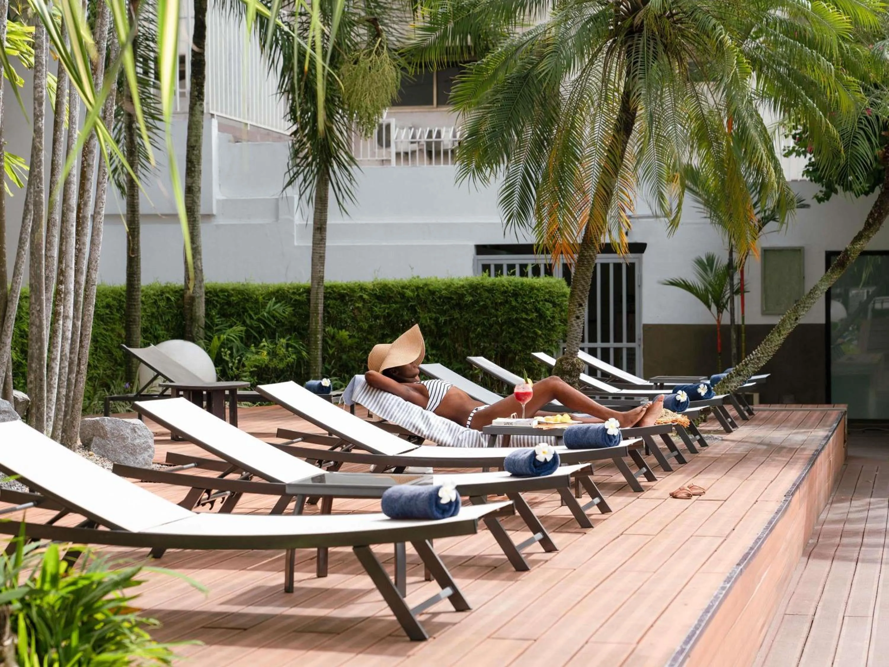 Pool view in Novotel Abidjan Plateau