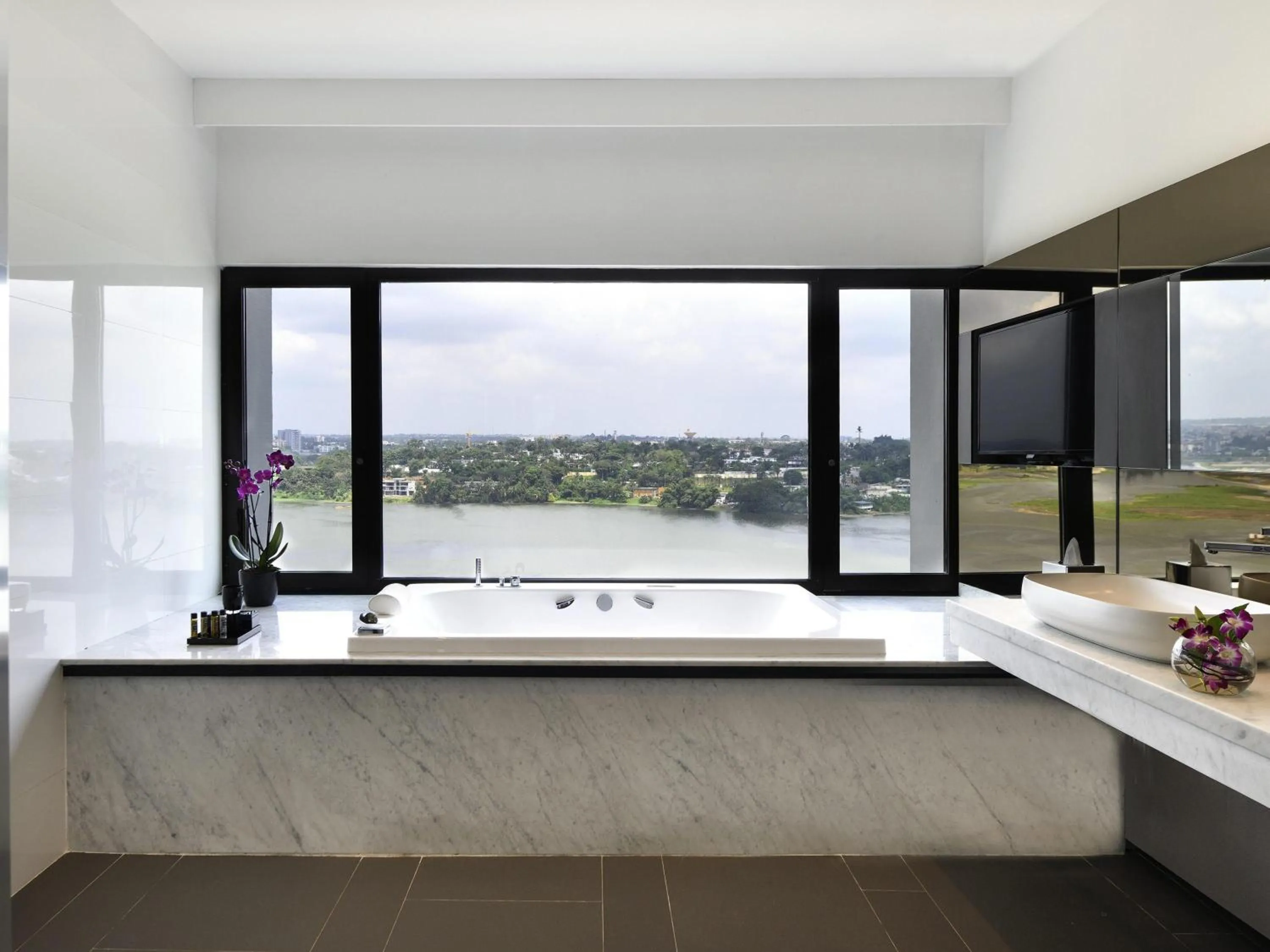 Bedroom in Pullman Abidjan