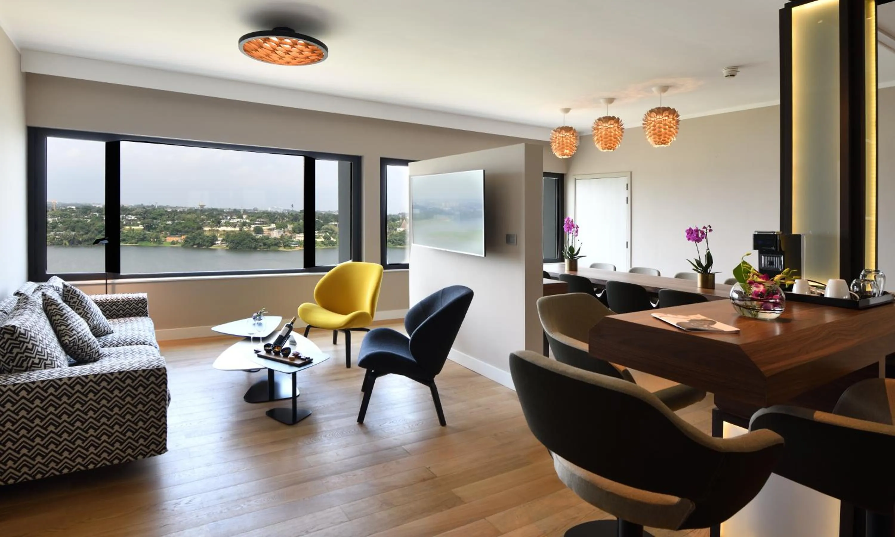 Seating area in Pullman Abidjan