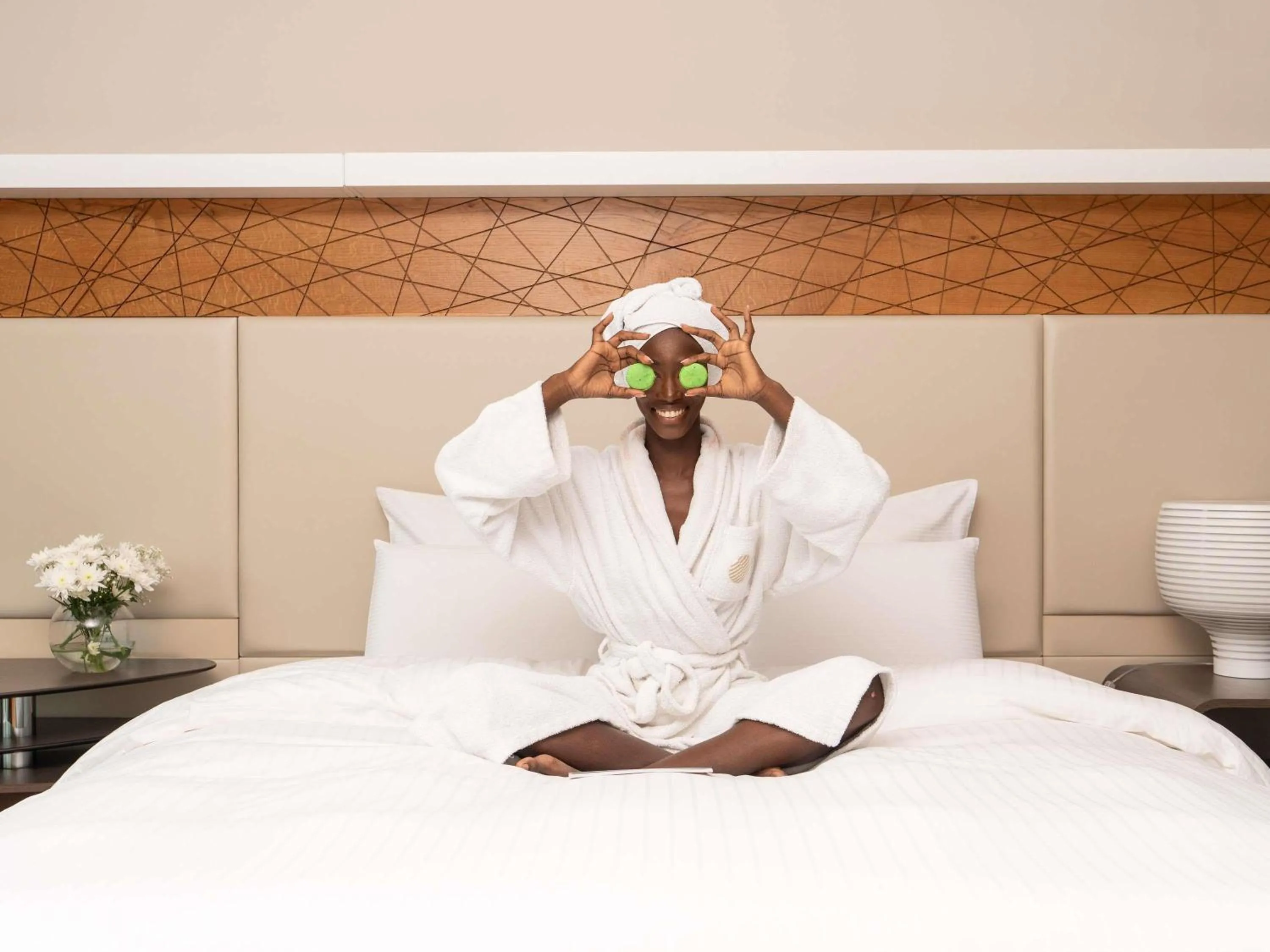 Bedroom, Bed in Pullman Abidjan