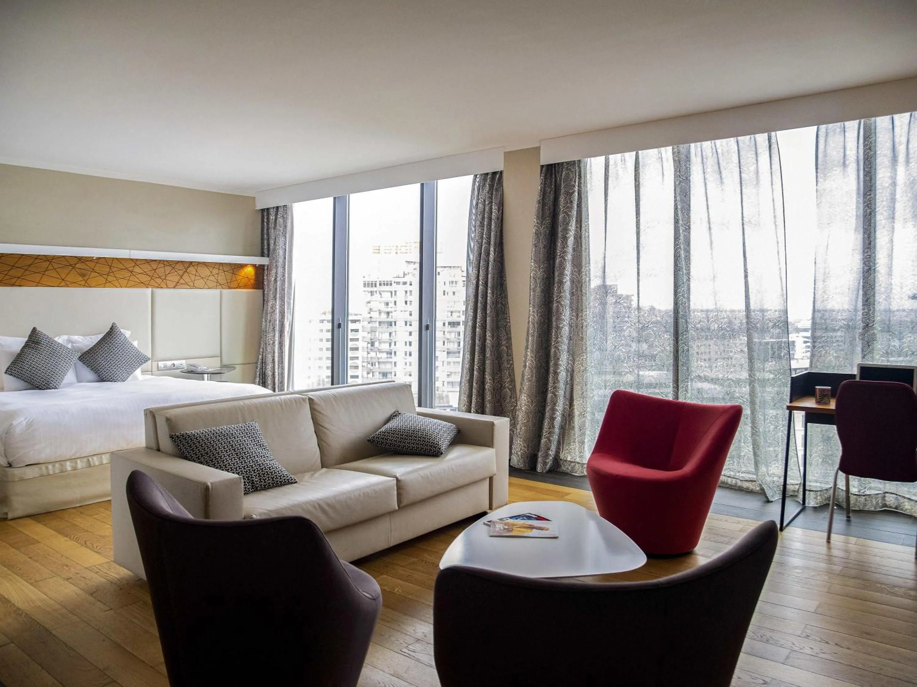 Bedroom, Bed in Pullman Abidjan