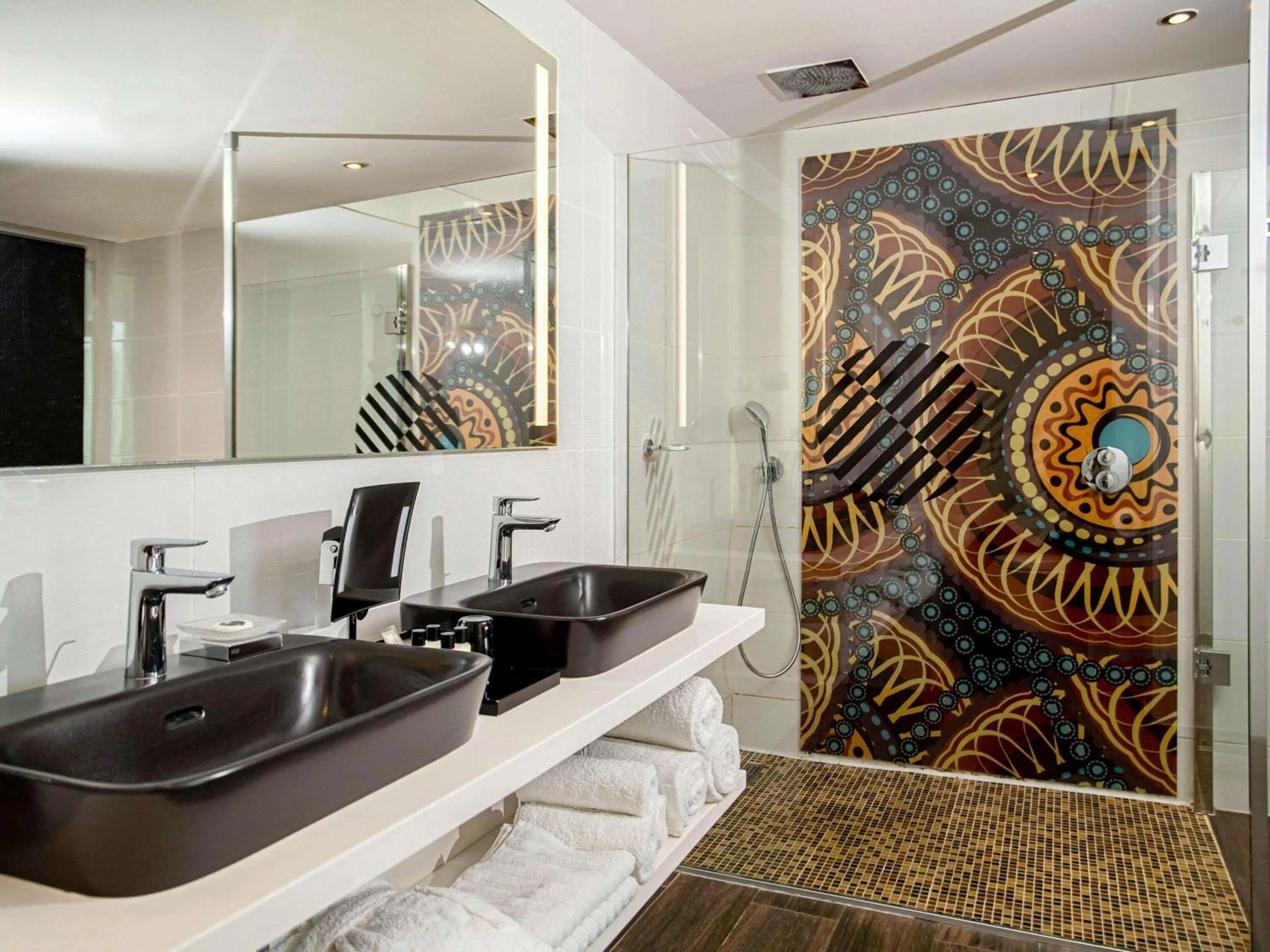 Bedroom in Pullman Abidjan