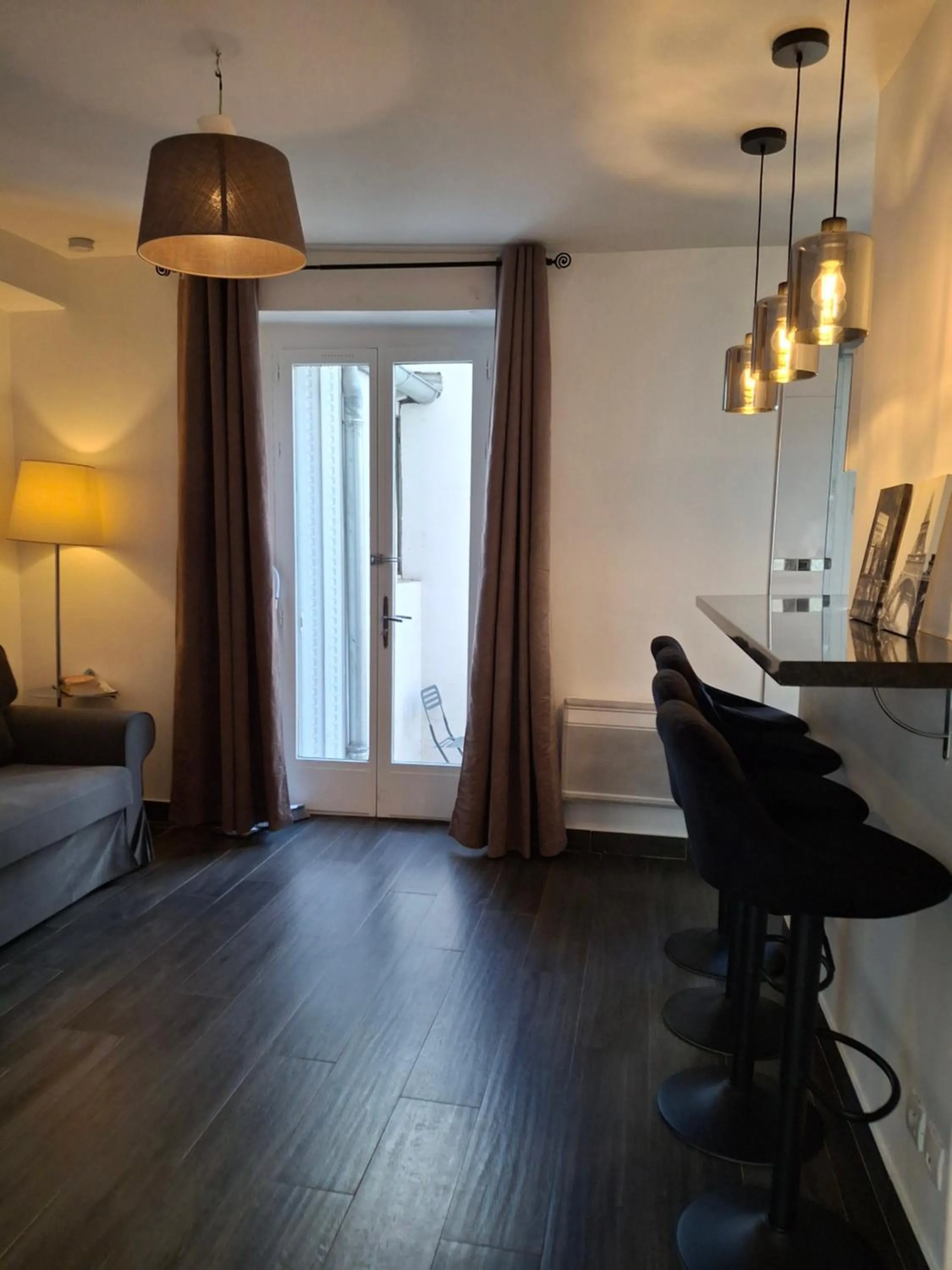 Le Village Montmartre