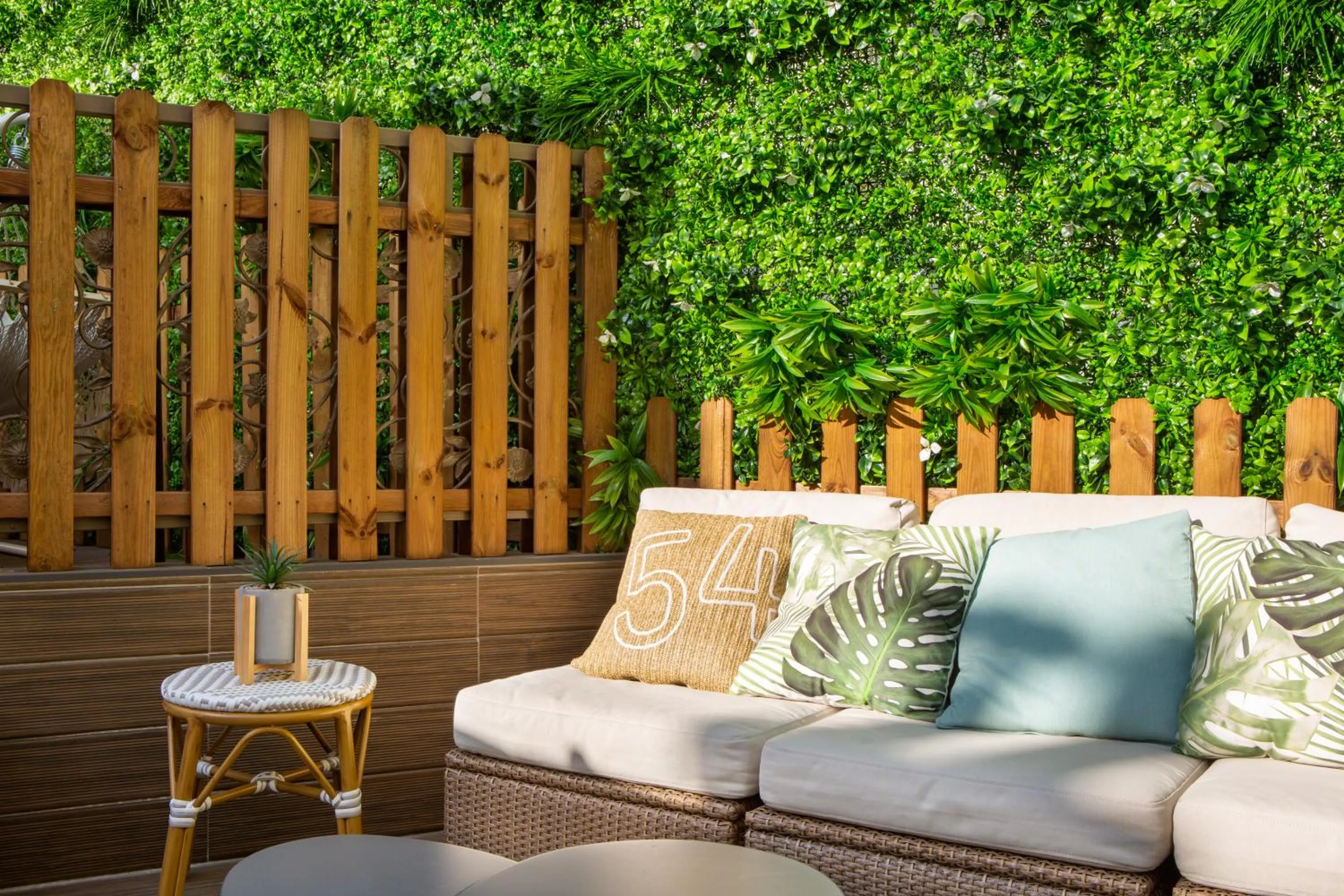 Patio in Le Village Montmartre