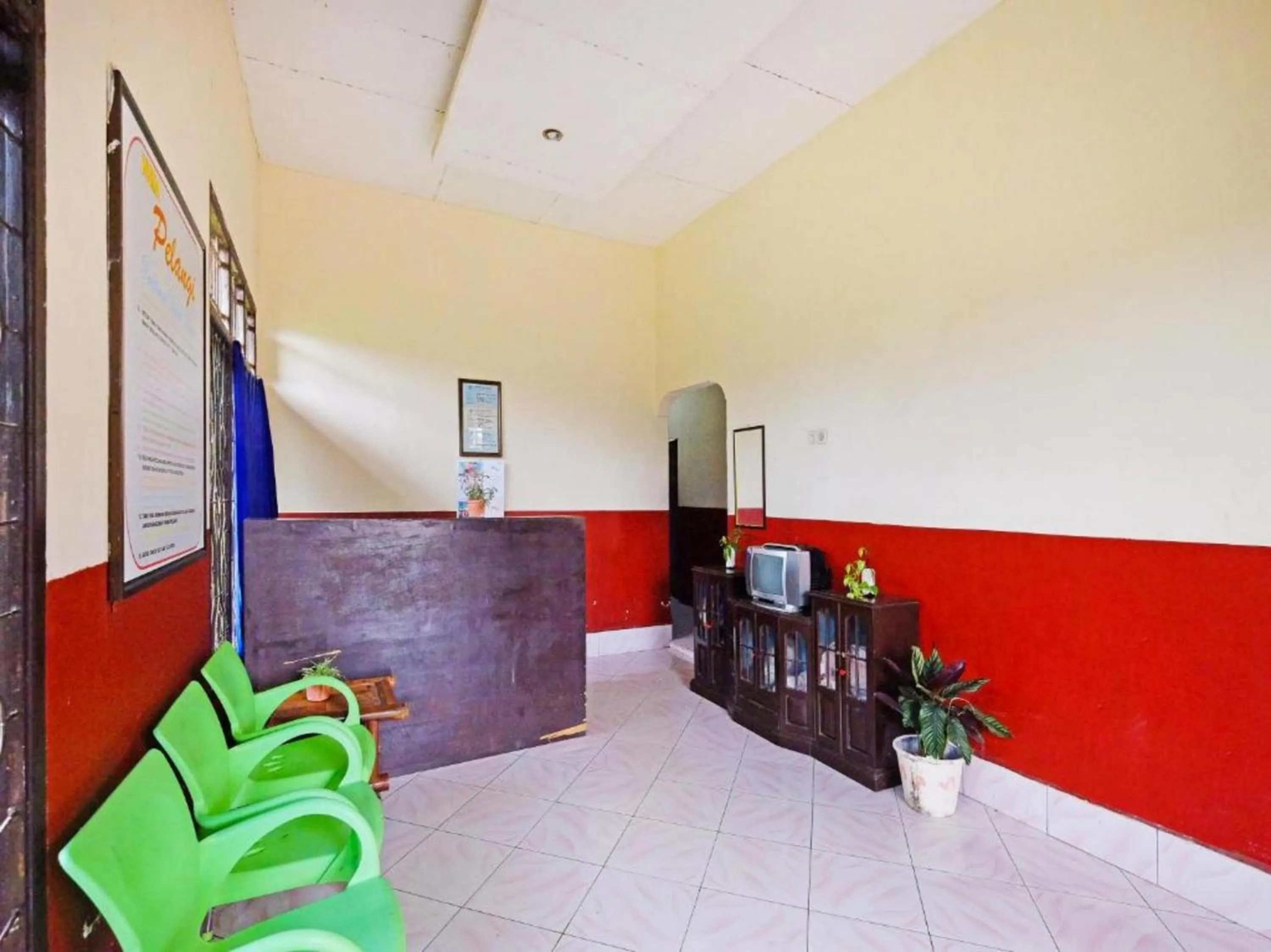 Lobby or reception in Wisma Pelangi Palopo RedPartner
