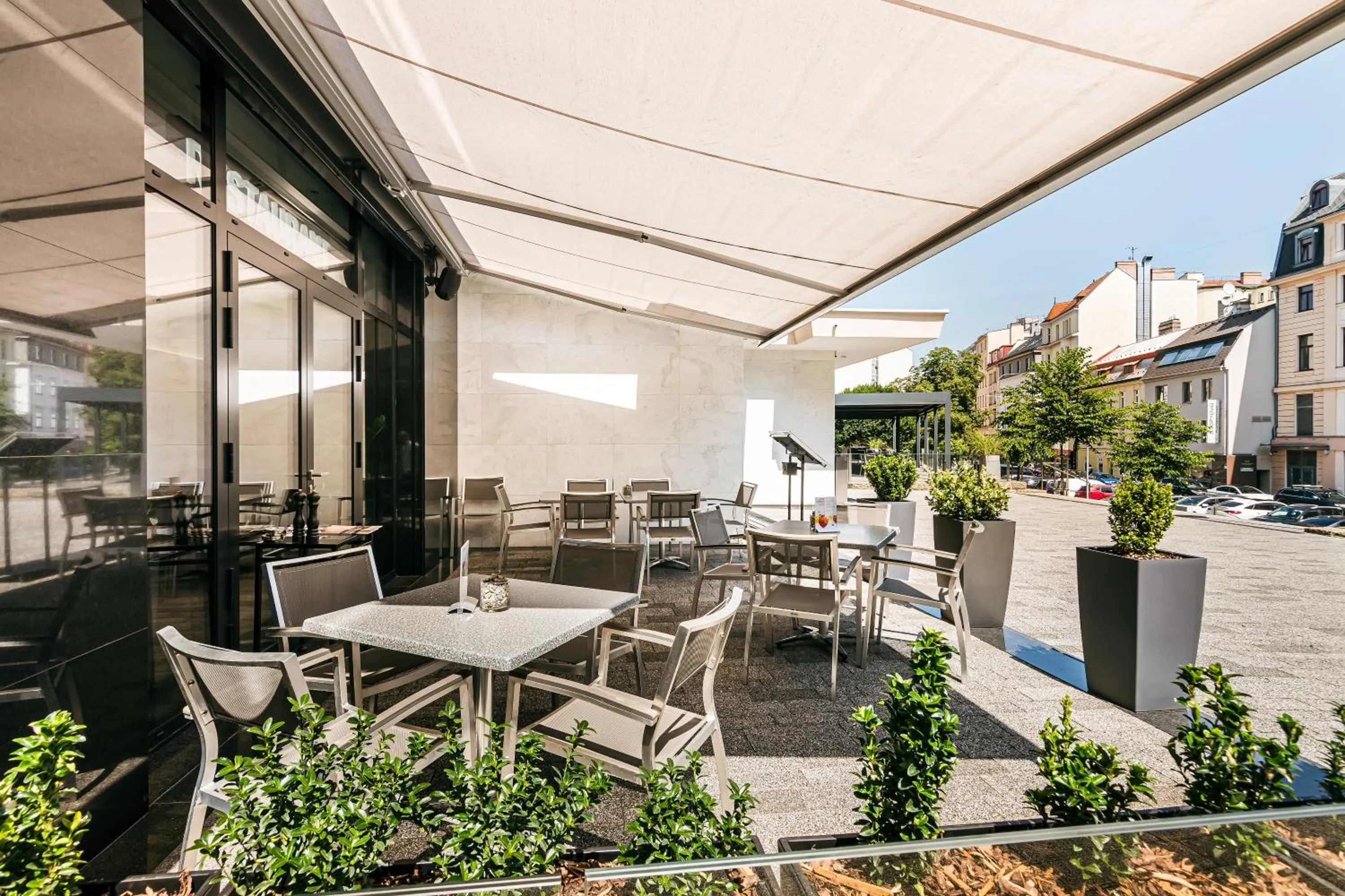 Restaurant/places to eat in Hotel International Brno