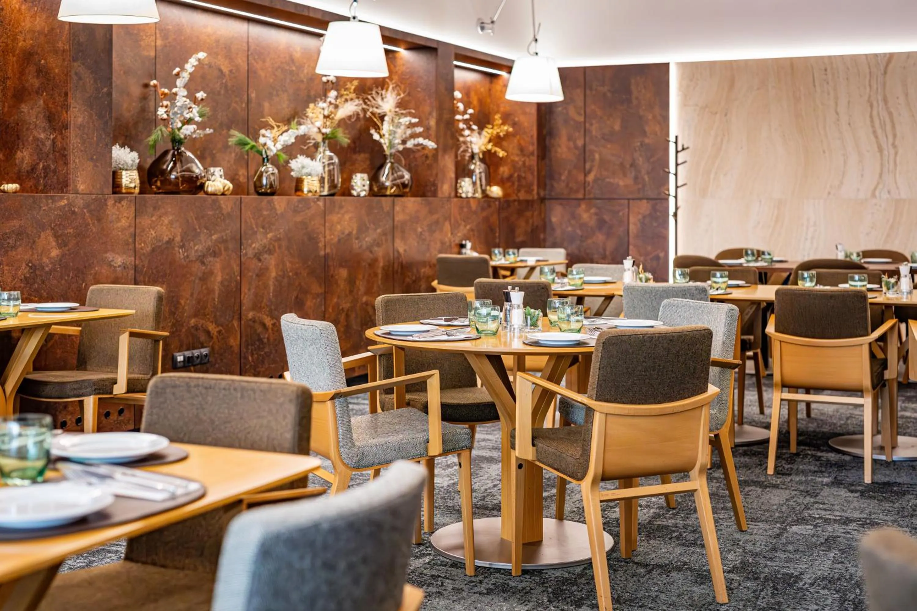 Restaurant/places to eat in Hotel International Brno