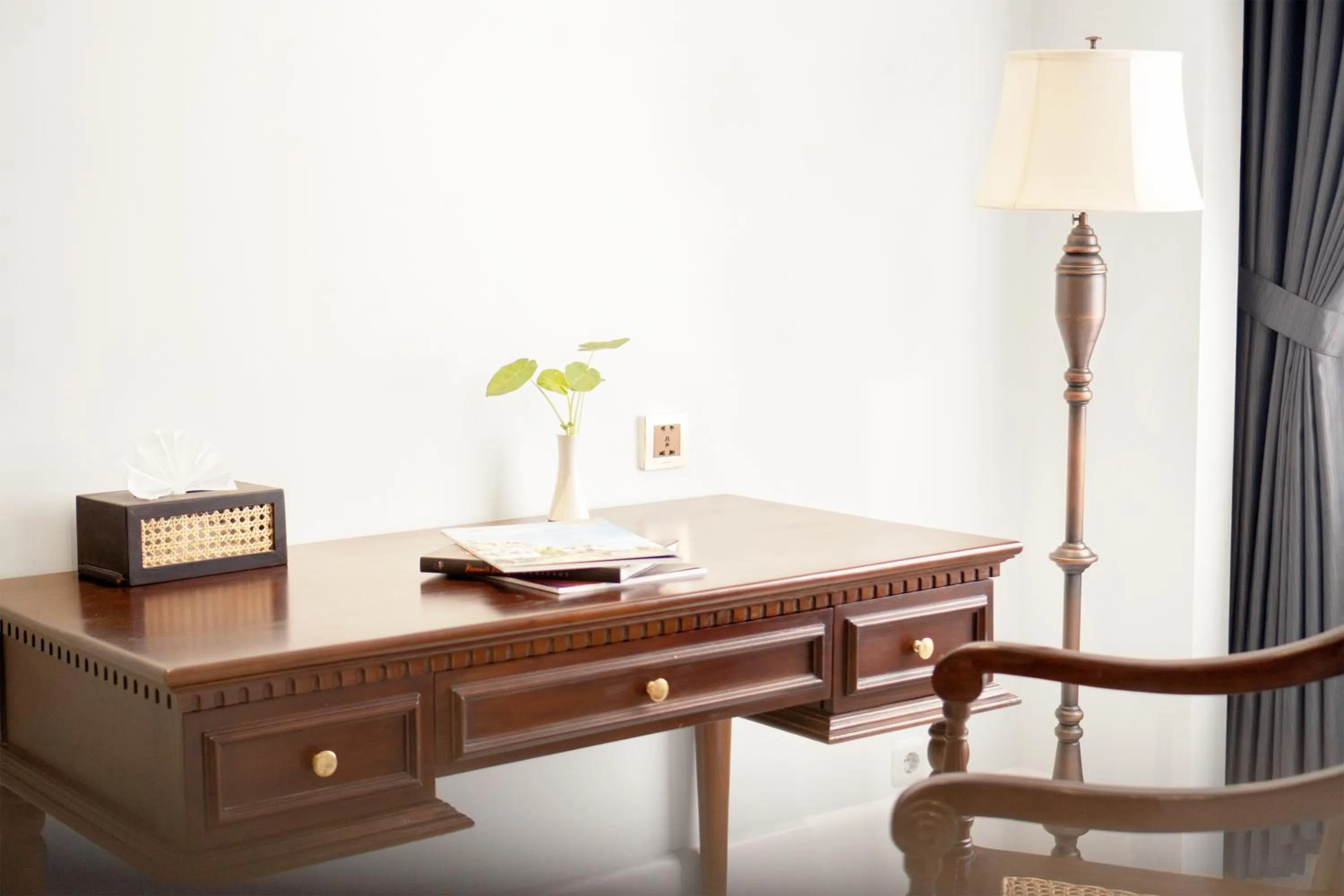Seating area in MAHALAYA The Legacy Hotel