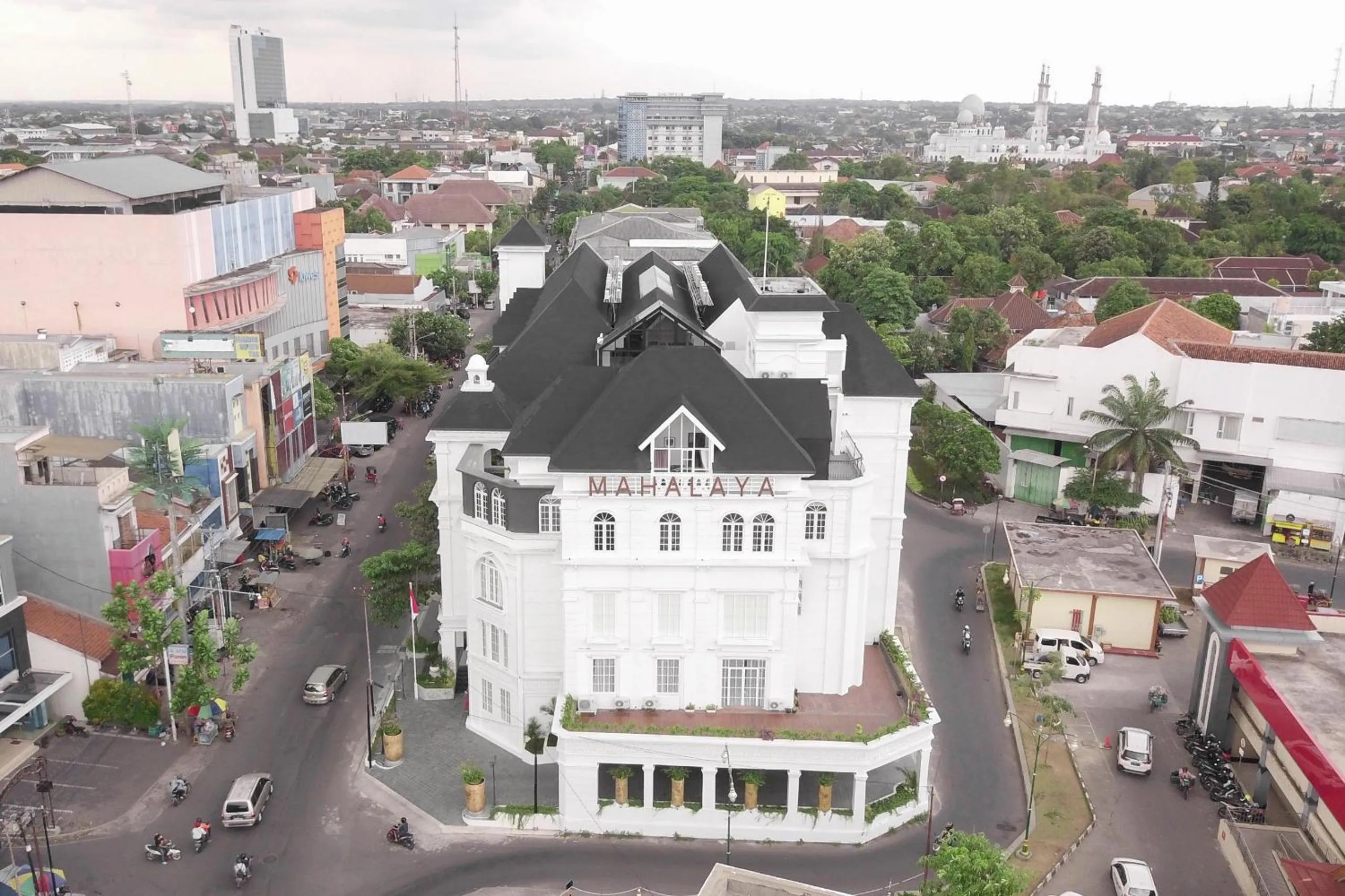 Property building in MAHALAYA The Legacy Hotel