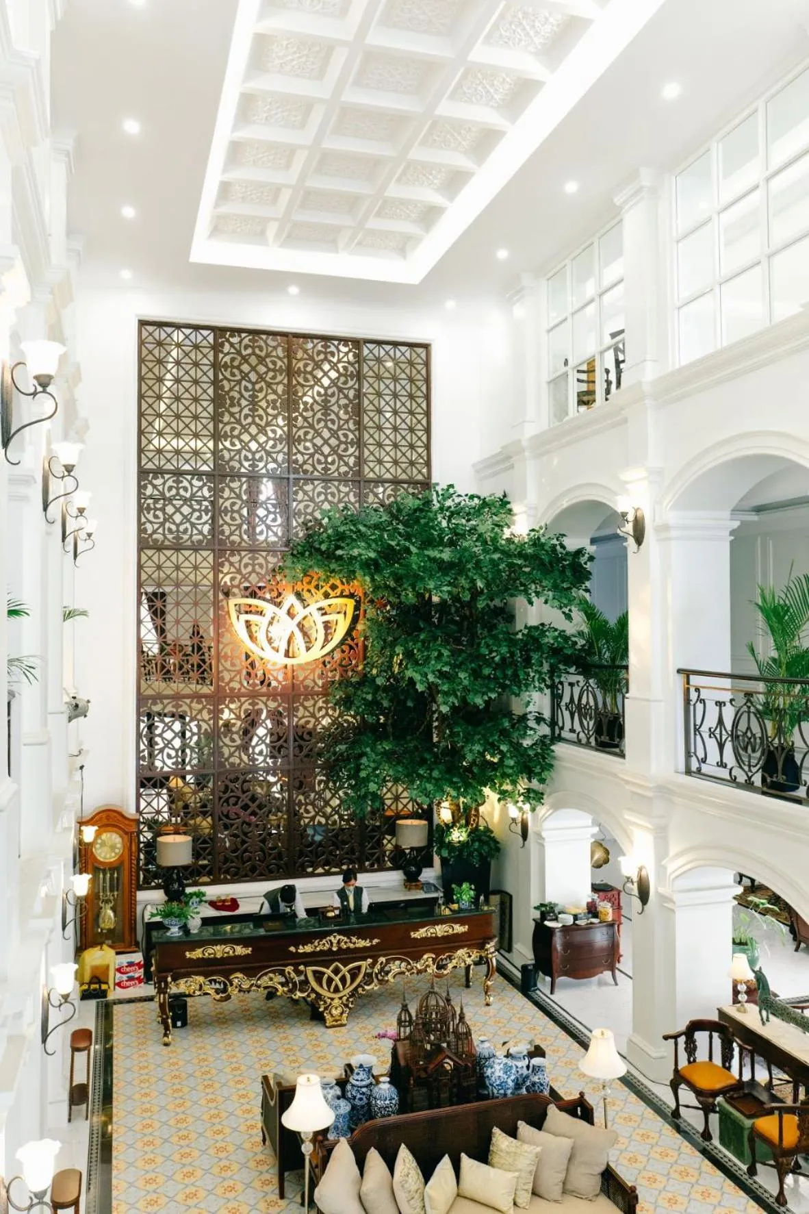 Lobby or reception in MAHALAYA The Legacy Hotel