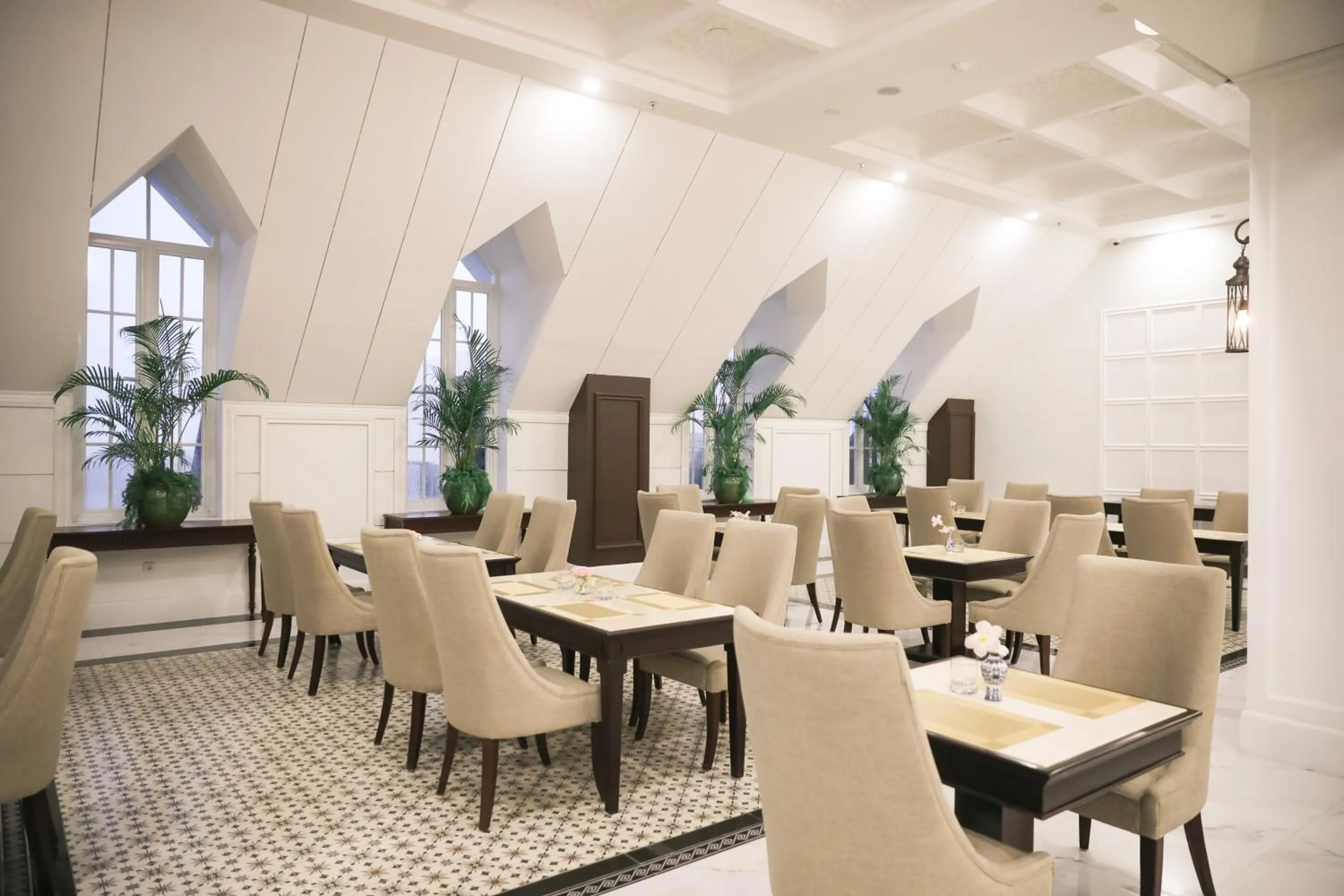 Restaurant/places to eat in MAHALAYA The Legacy Hotel