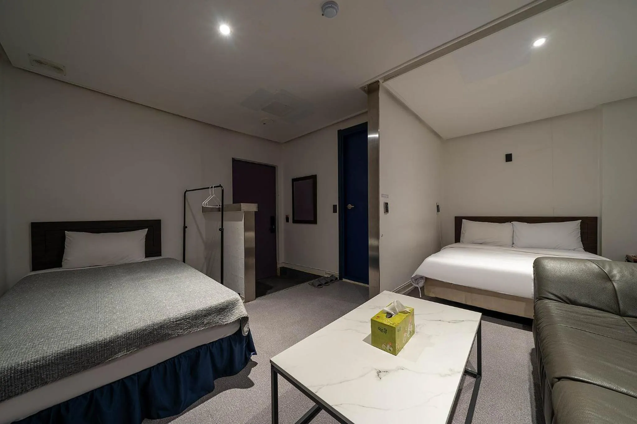 Bed in Pacific7 Hotel