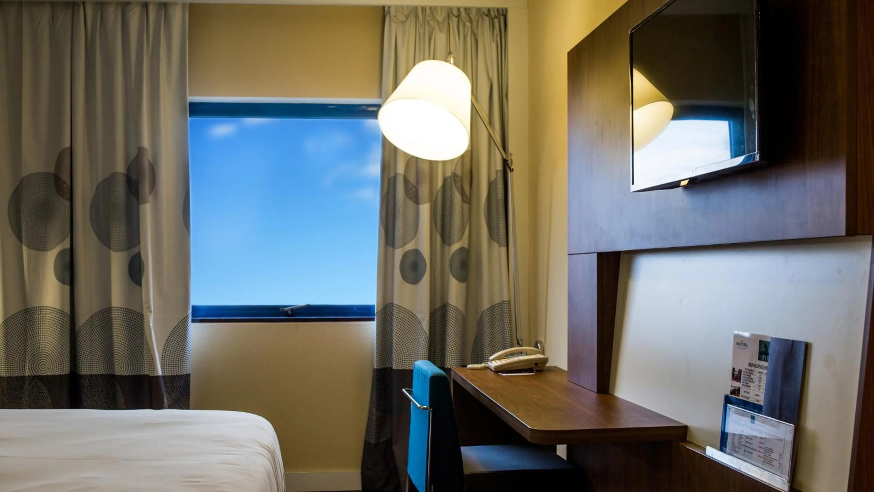 Area and facilities, Bed in Novotel Port Harcourt
