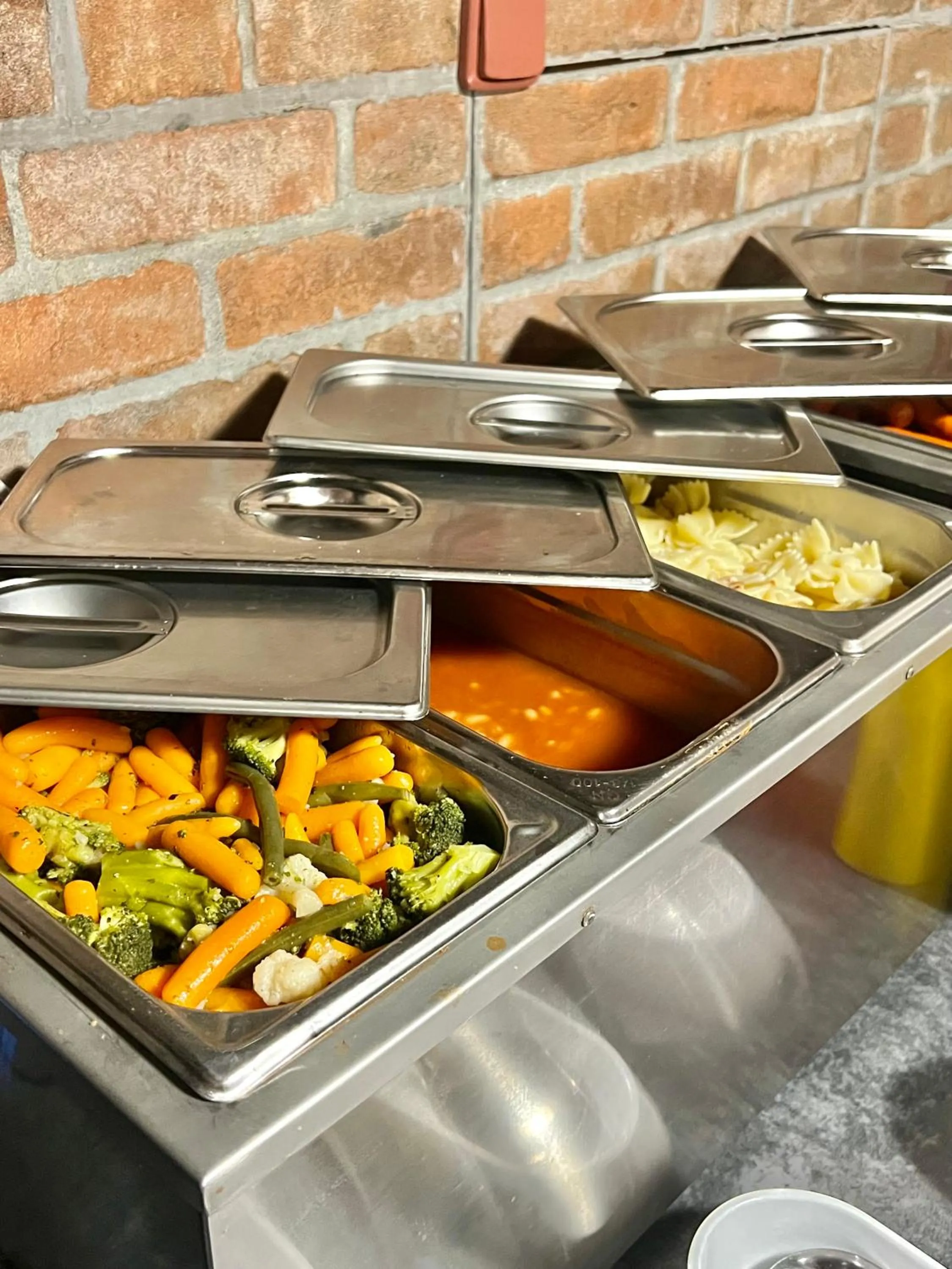 Food and drinks in Hotel Astra