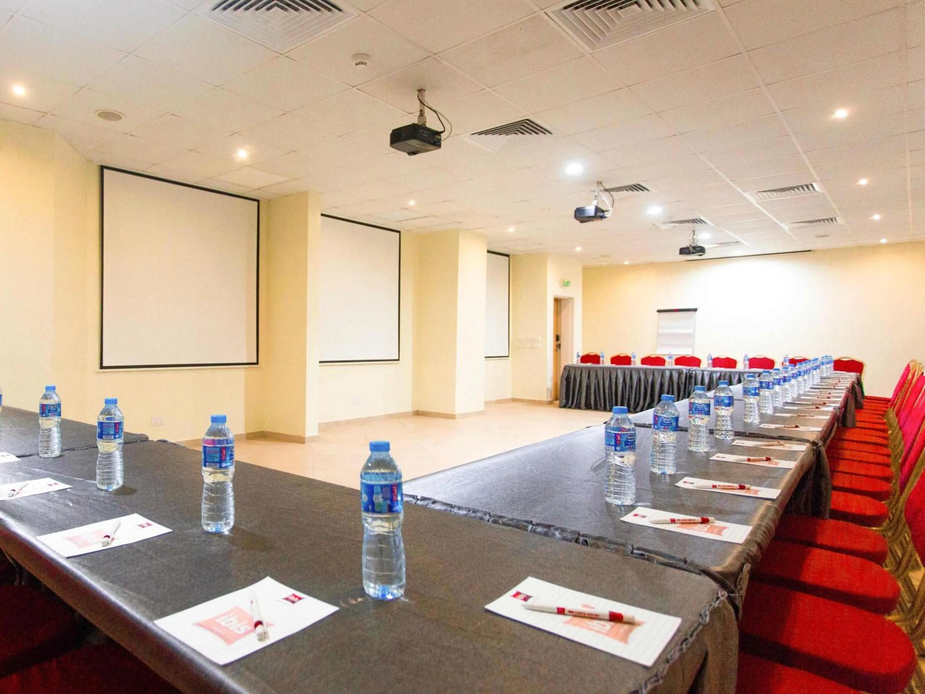 Meeting/conference room in Ibis Lagos Airport