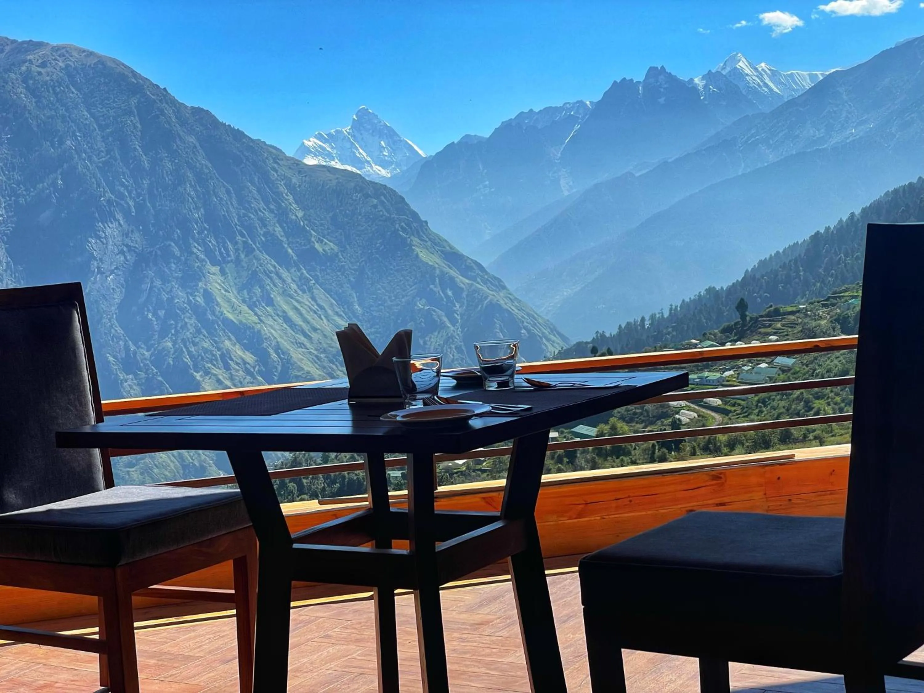 Restaurant/places to eat in Casa Himalaya, Auli