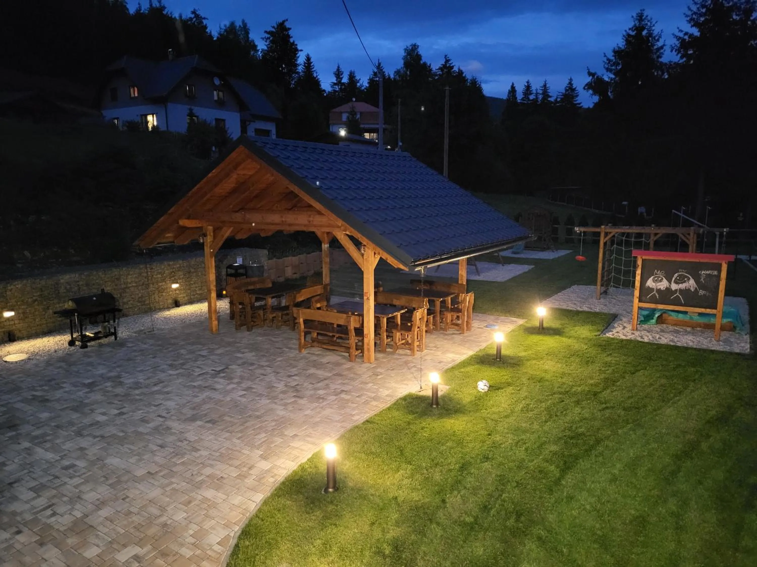 Night in Chata U dědka