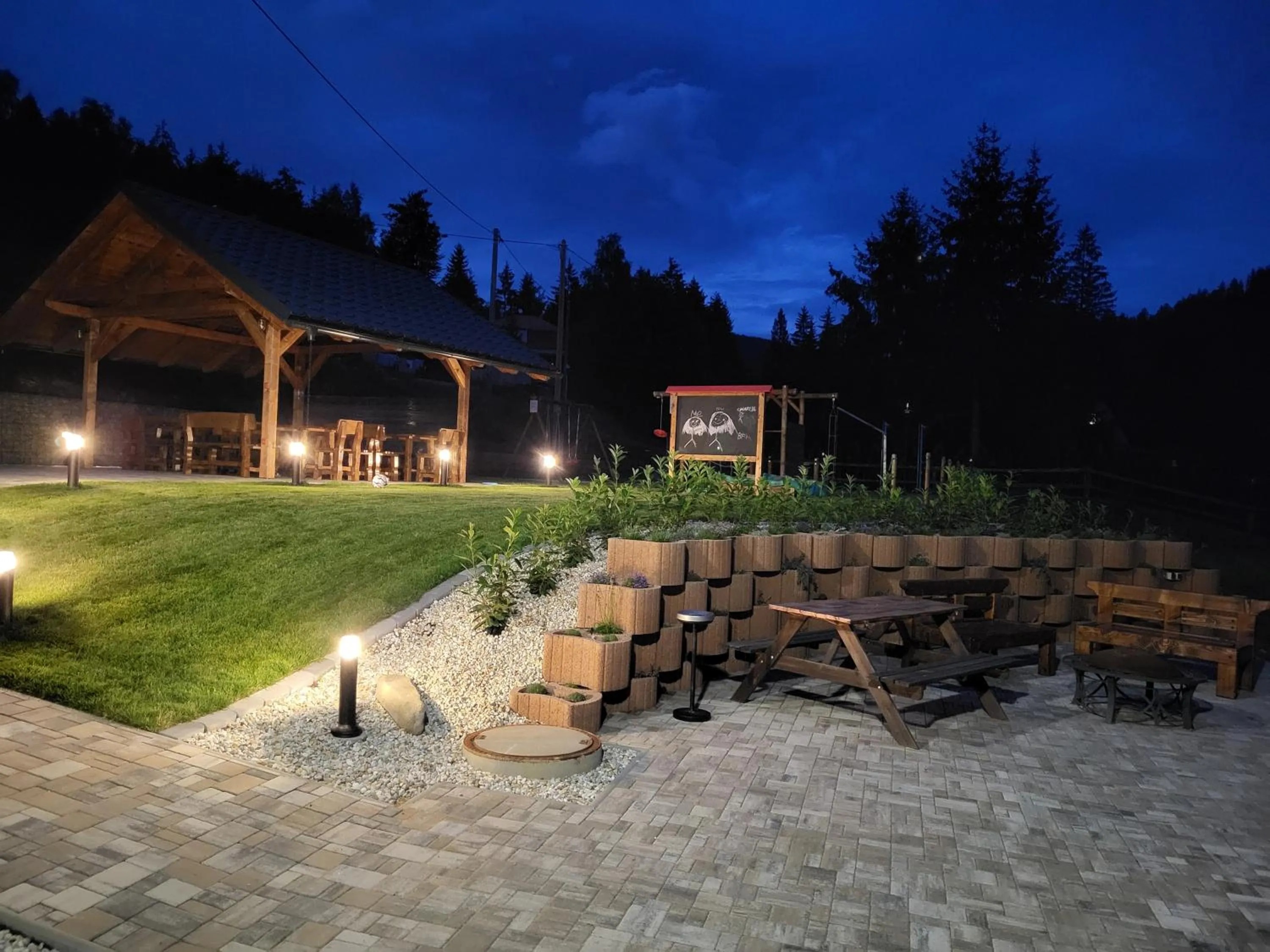 Night in Chata U dědka